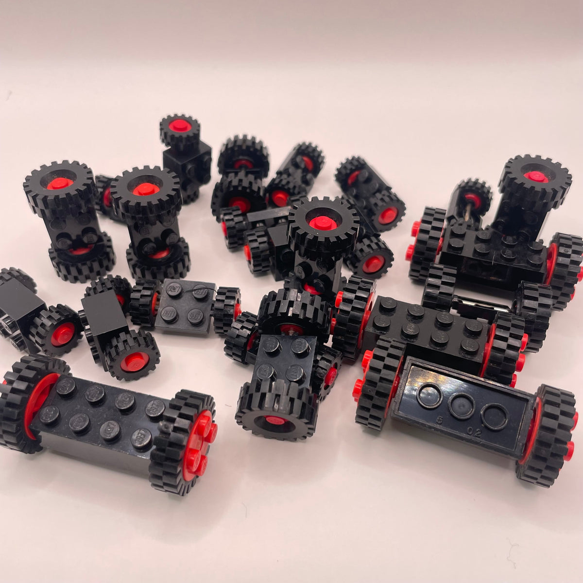 LEGO Vintage Wheels on Black, Rusty, Approx. 125g