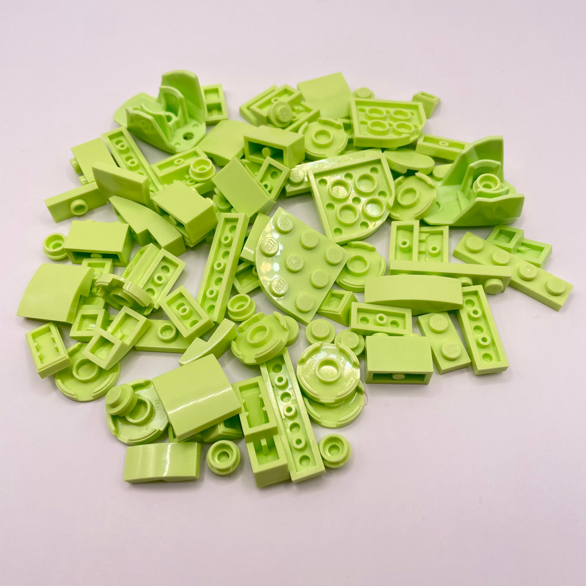 LEGO Yellowish Green, Mixed Bricks, Approx. 40g