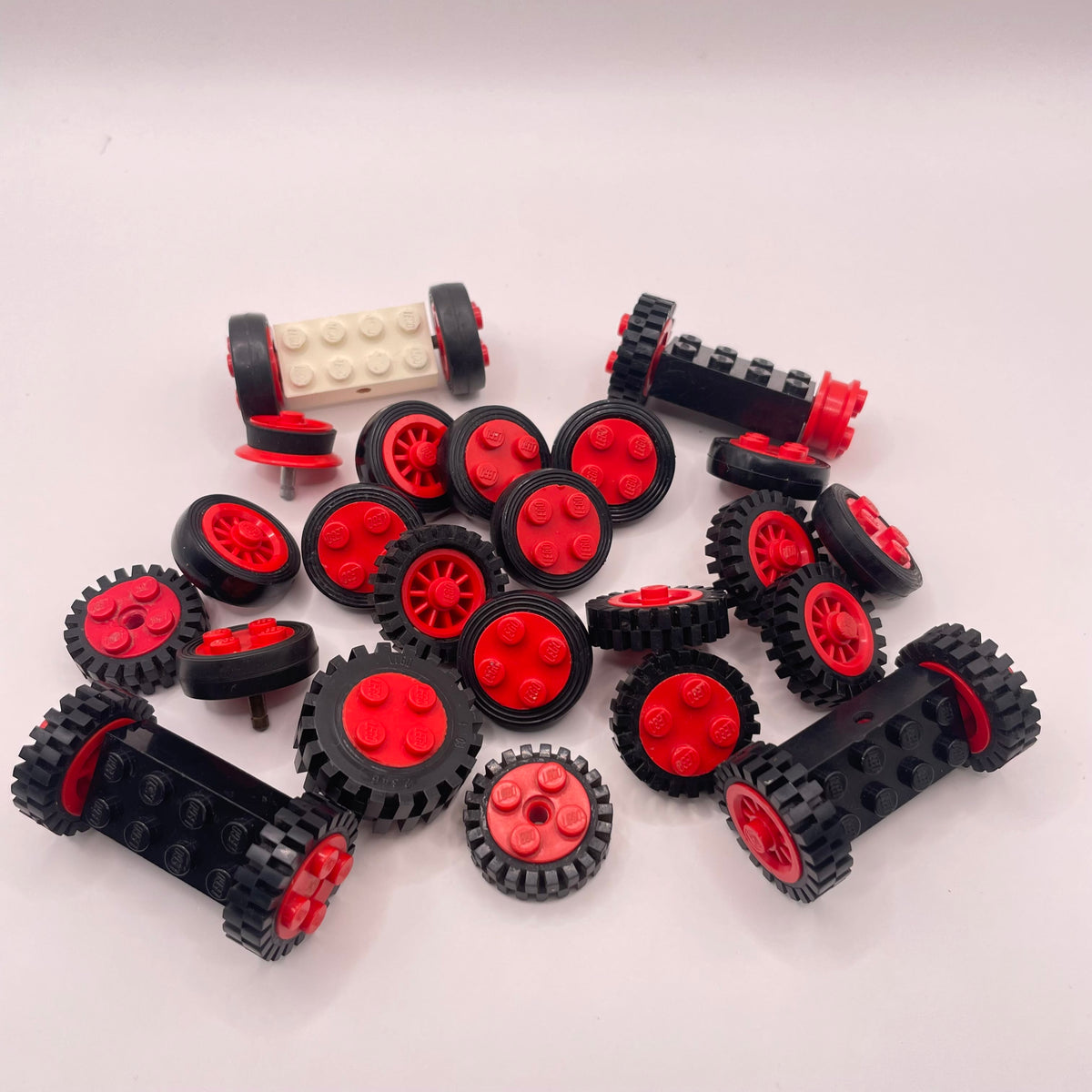 LEGO Vintage Wheels with Axle, Rusty, Approx. 100g