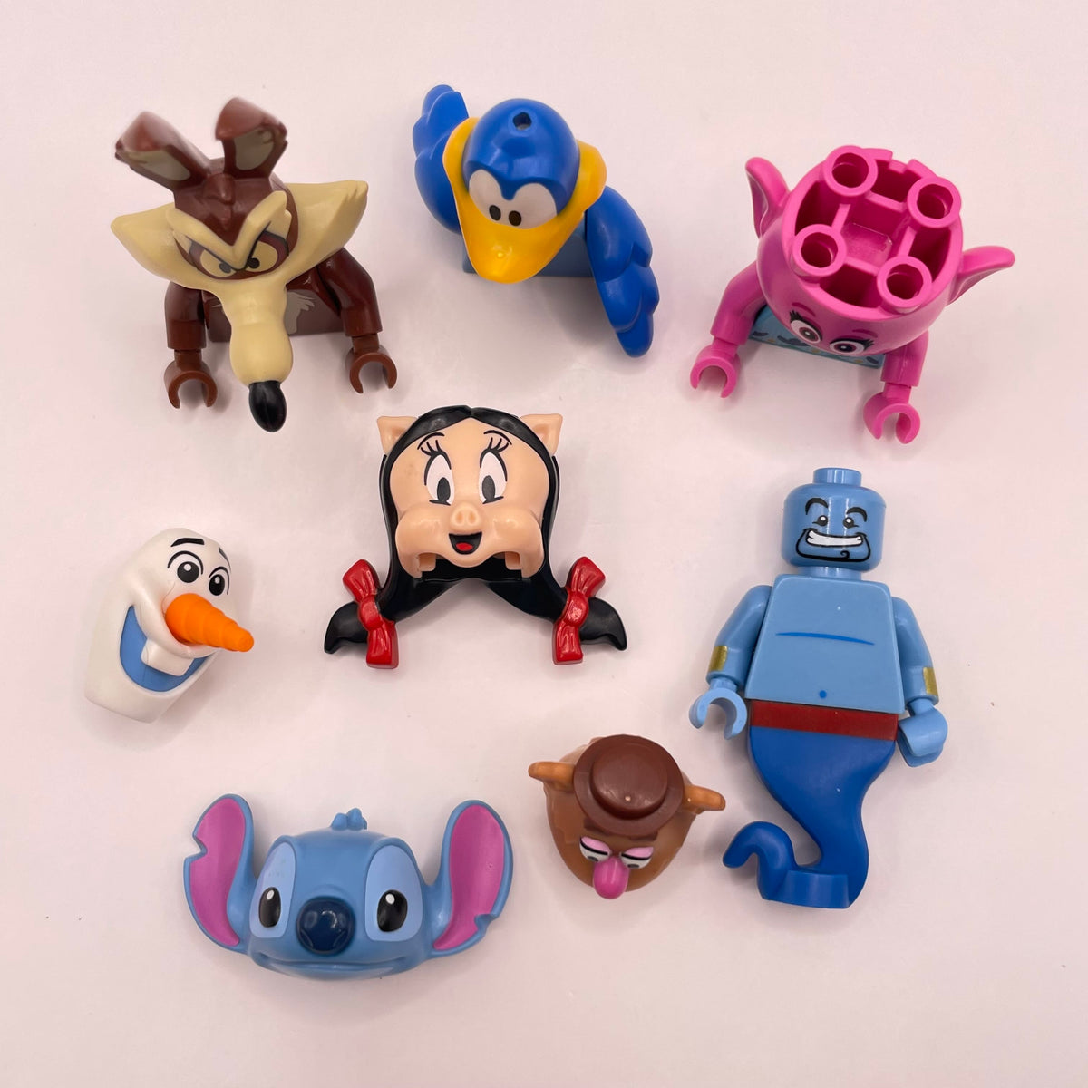 LEGO Cartoon, Heads and Torsos, Mix and Match, Minifigure (8 Pieces)