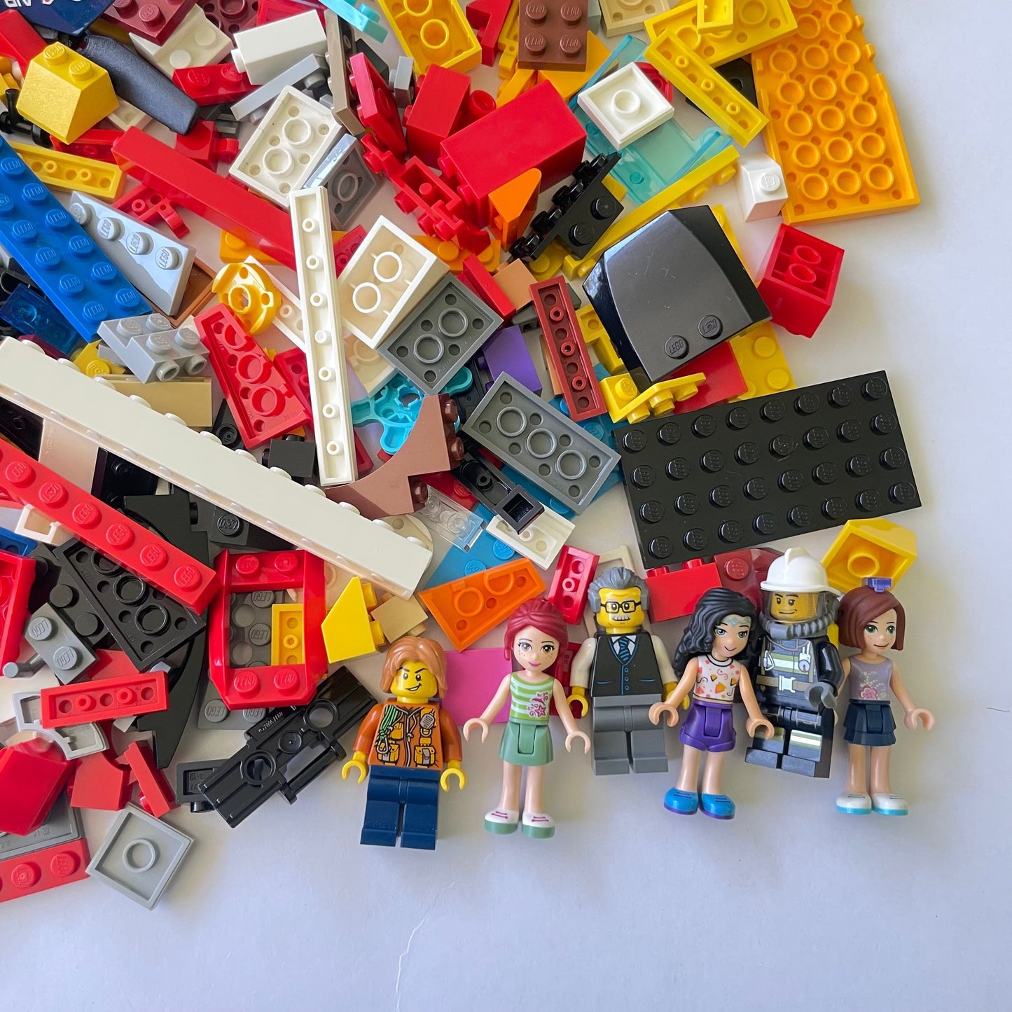 LEGO Fun Pack, Mixed Bag, Approx. 750g includes 6 Minifigures/Minidolls