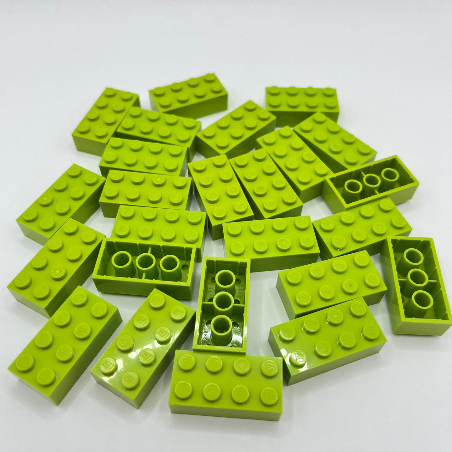 LEGO 2 x 4 Bricks, Lime, 25 Pieces