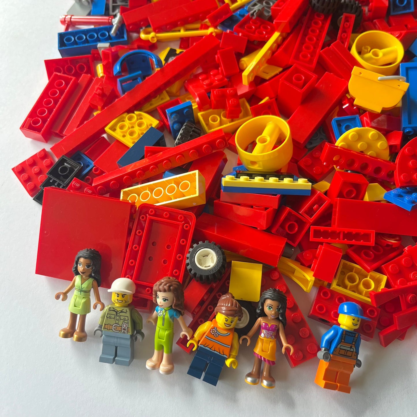 LEGO Fun Pack, Mixed Bag, Approx. 750g includes 6 Minifigures/Minidolls