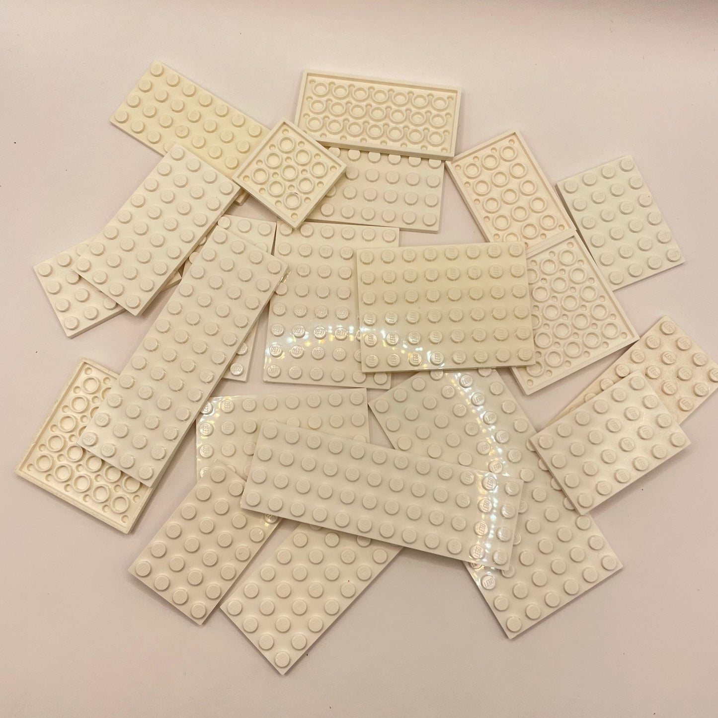 LEGO Medium - Large Plates, White, Approx. 100g