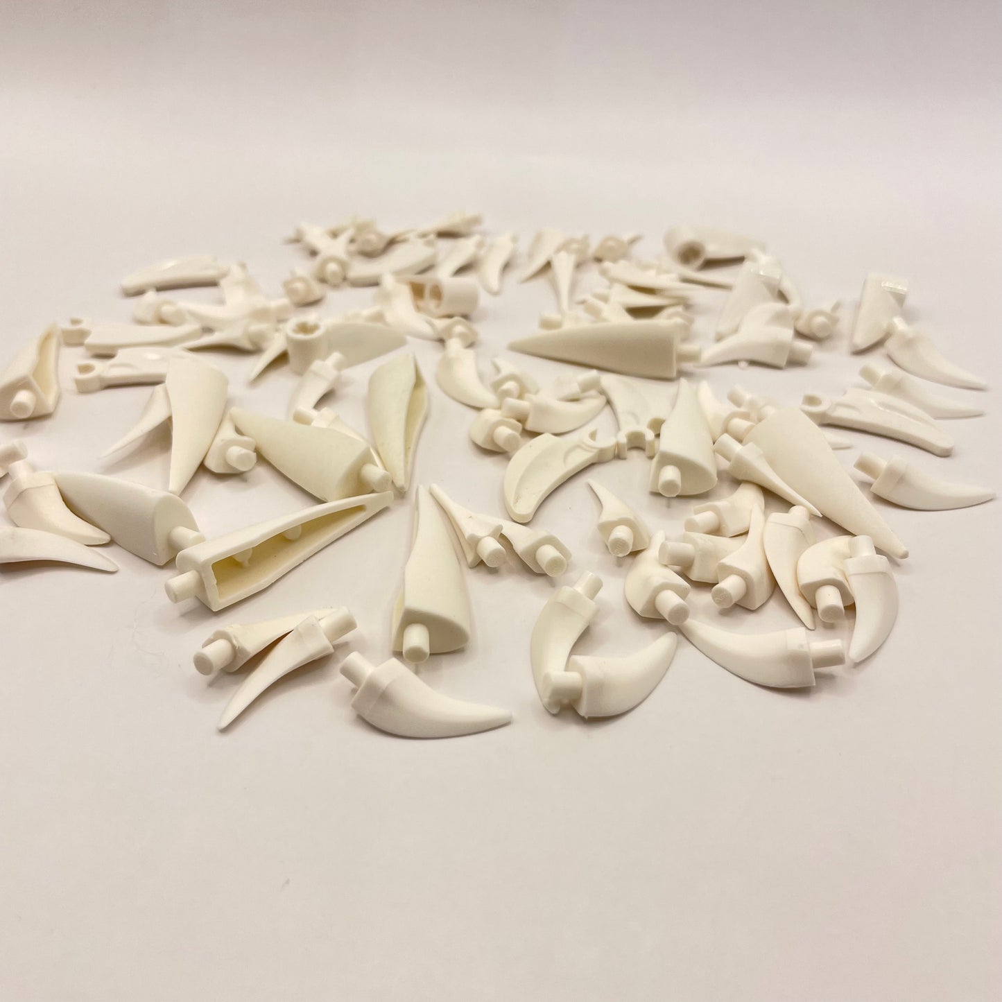 LEGO Claws, White, 85 Pieces