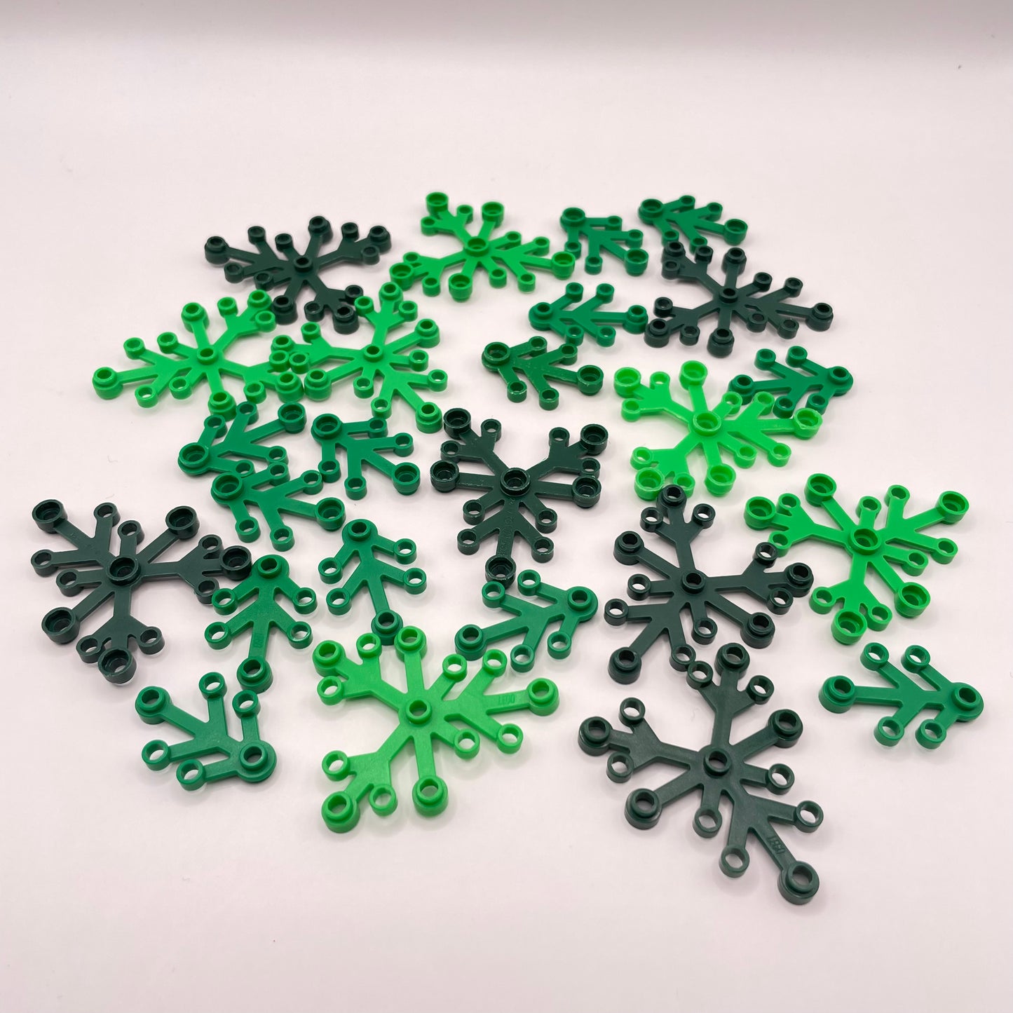 LEGO Plant Leaves, Mixed Green, 25 Pieces