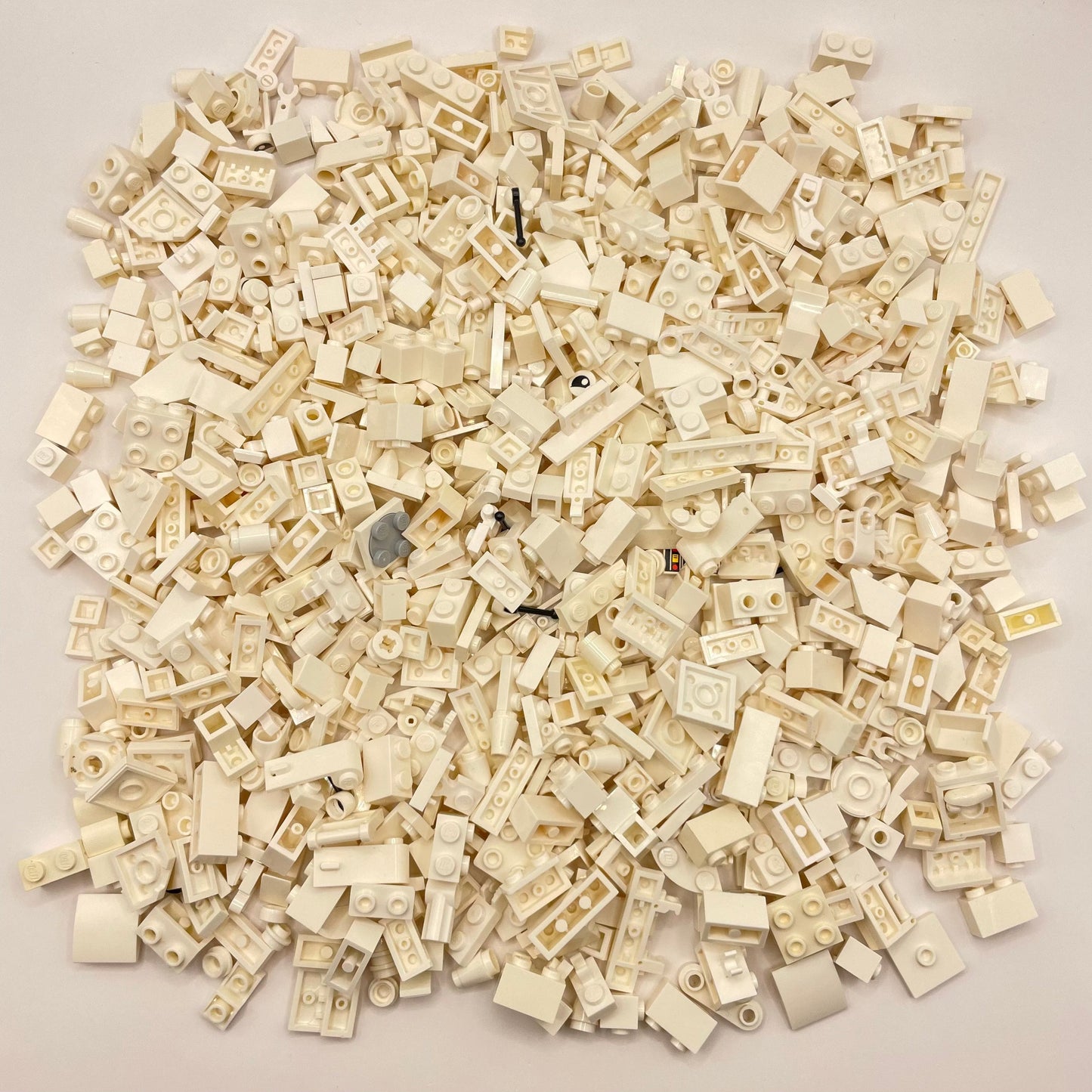 LEGO Small Mixed Pieces, White, Approx. 330g