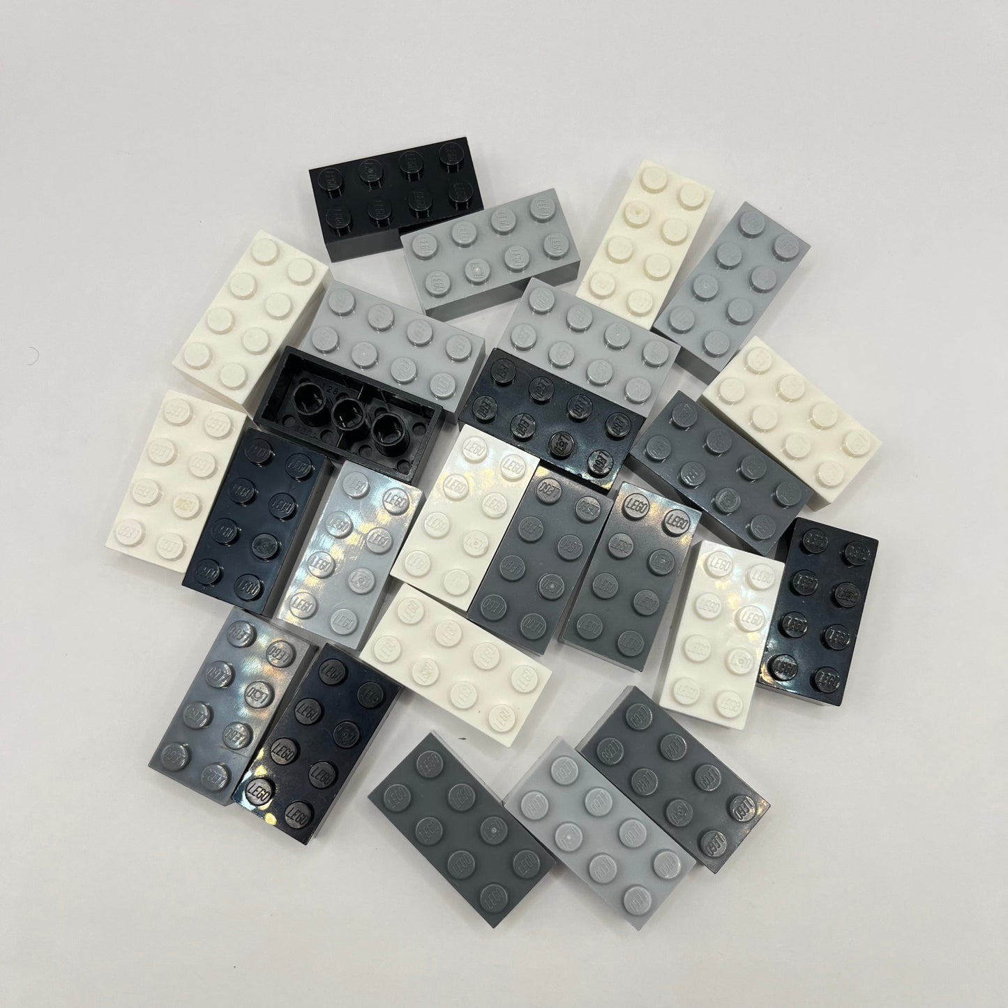 LEGO 2 x 4 Bricks, Monochrome, 25 Pieces