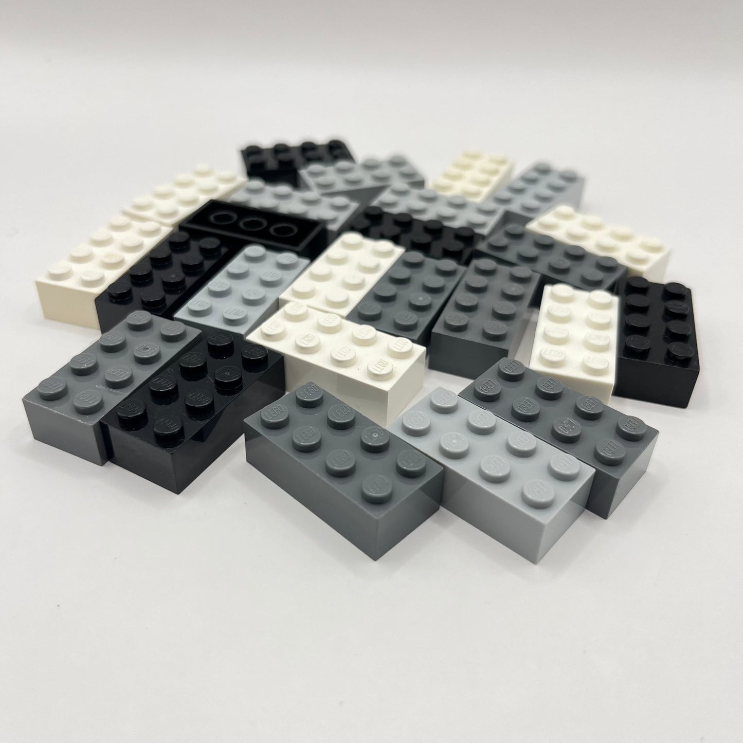 LEGO 2 x 4 Bricks, Monochrome, 25 Pieces