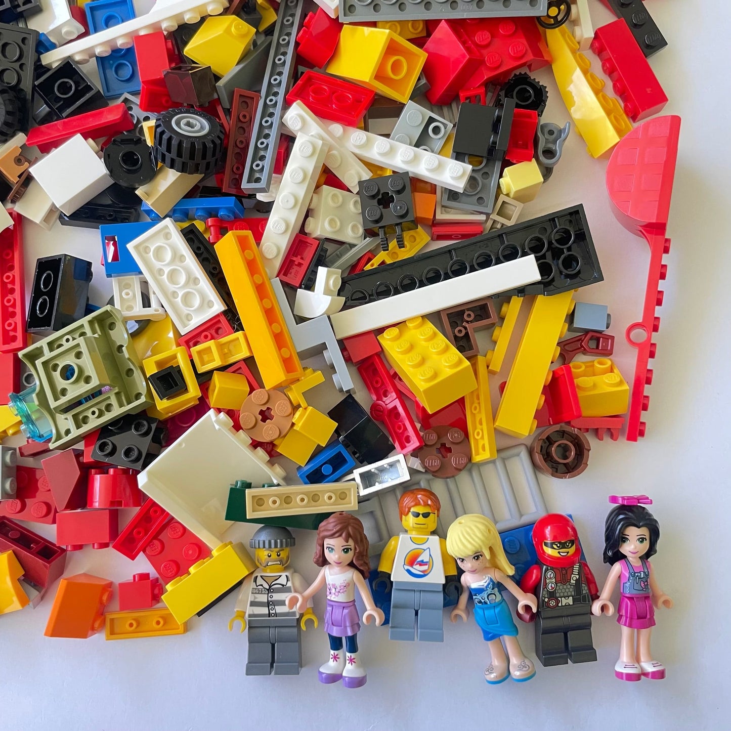 LEGO Fun Pack, Mixed Bag, Approx. 750g includes 6 Minifigures/Minidolls
