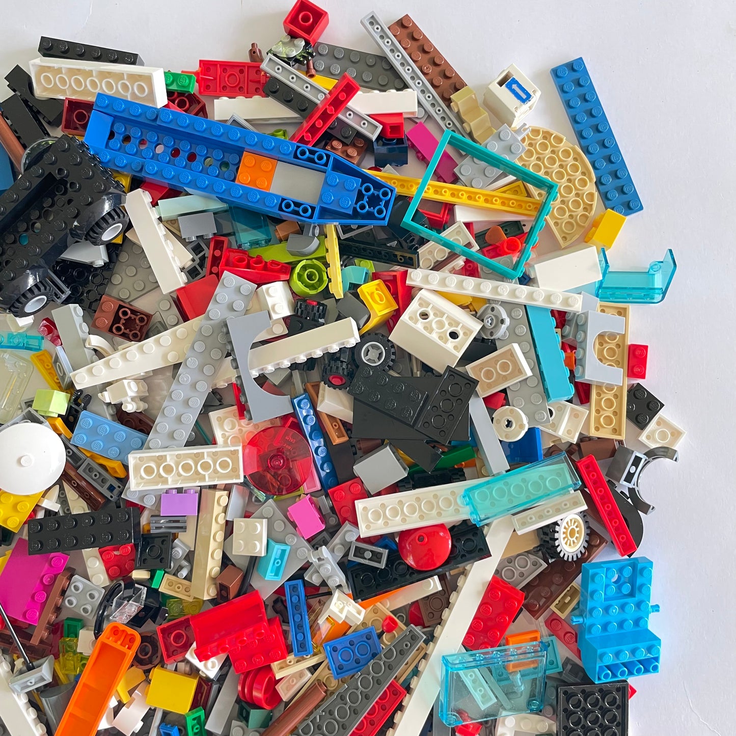 LEGO Fun Pack, Mixed Bag, Approx. 750g includes 6 Minifigures/Minidolls