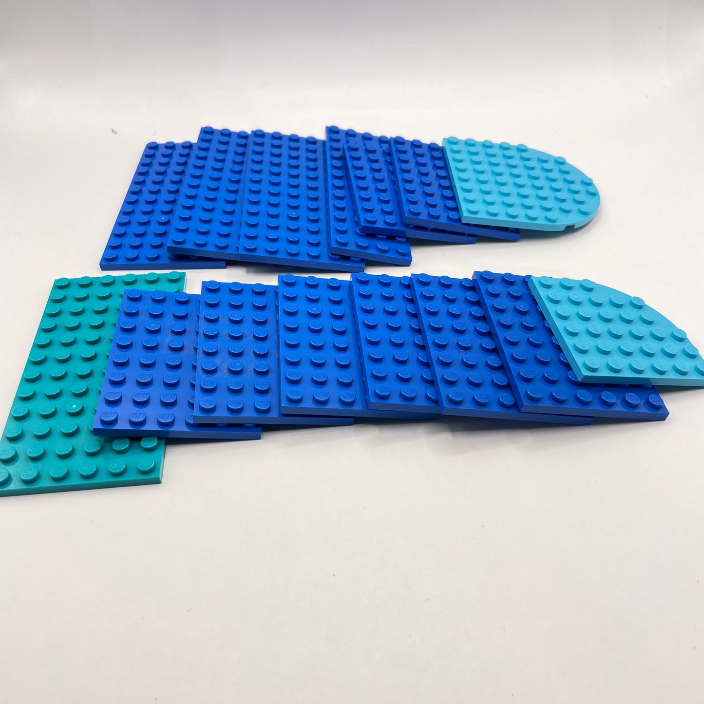 LEGO Medium Plates, Mixed Blue, Approx. 110g