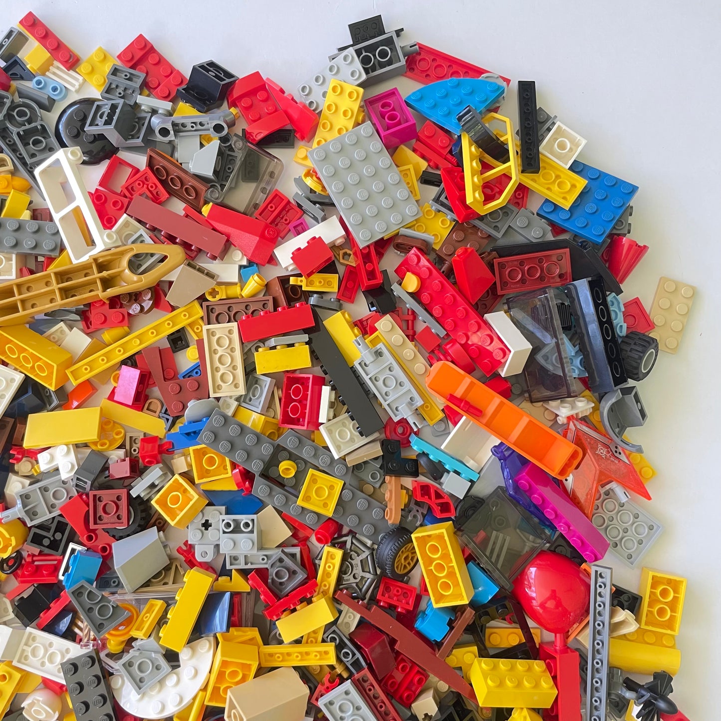 LEGO Fun Pack, Mixed Bag, Approx. 750g includes 6 Minifigures/Minidolls