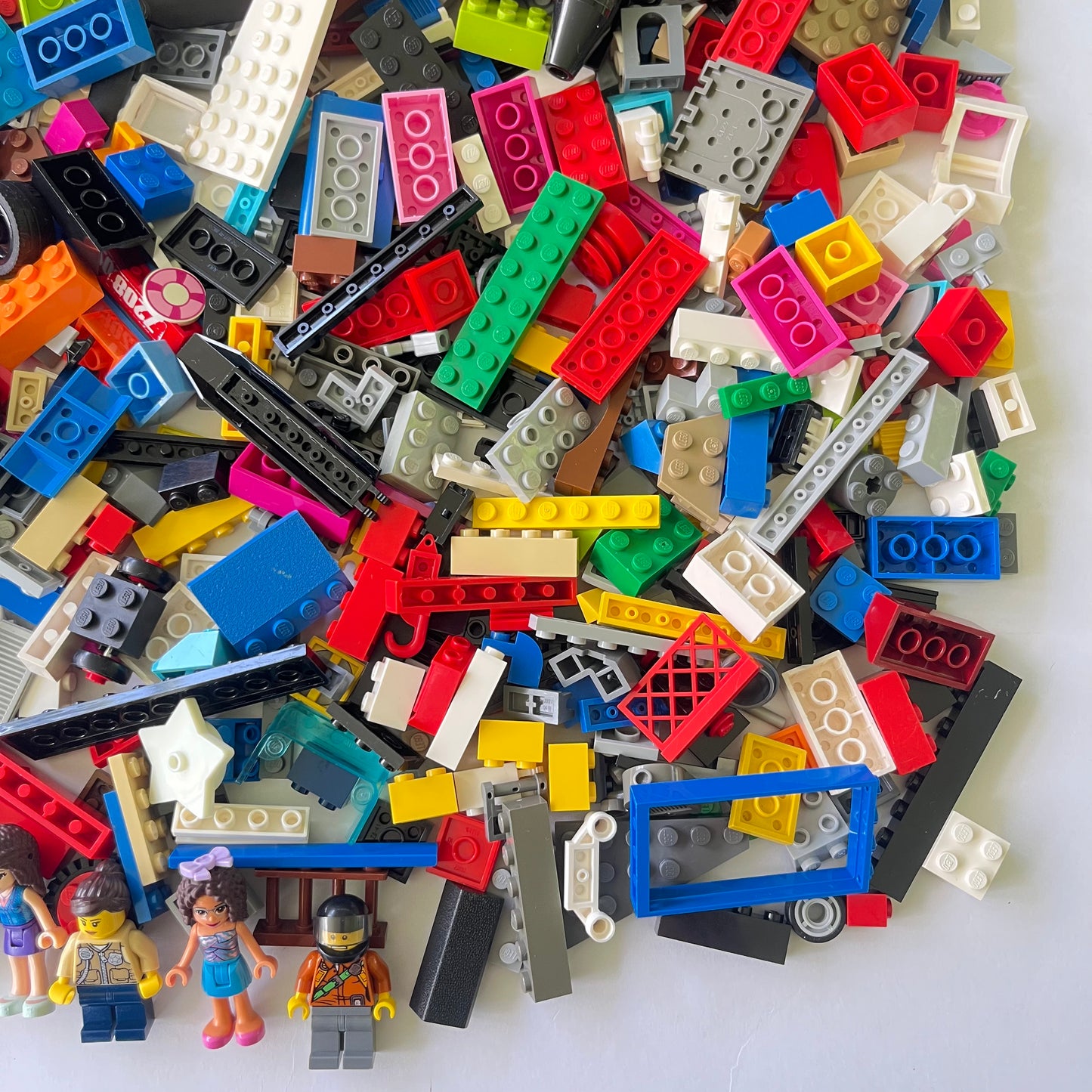 LEGO Fun Pack, Mixed Bag, Approx. 750g includes 6 Minifigures/Minidolls