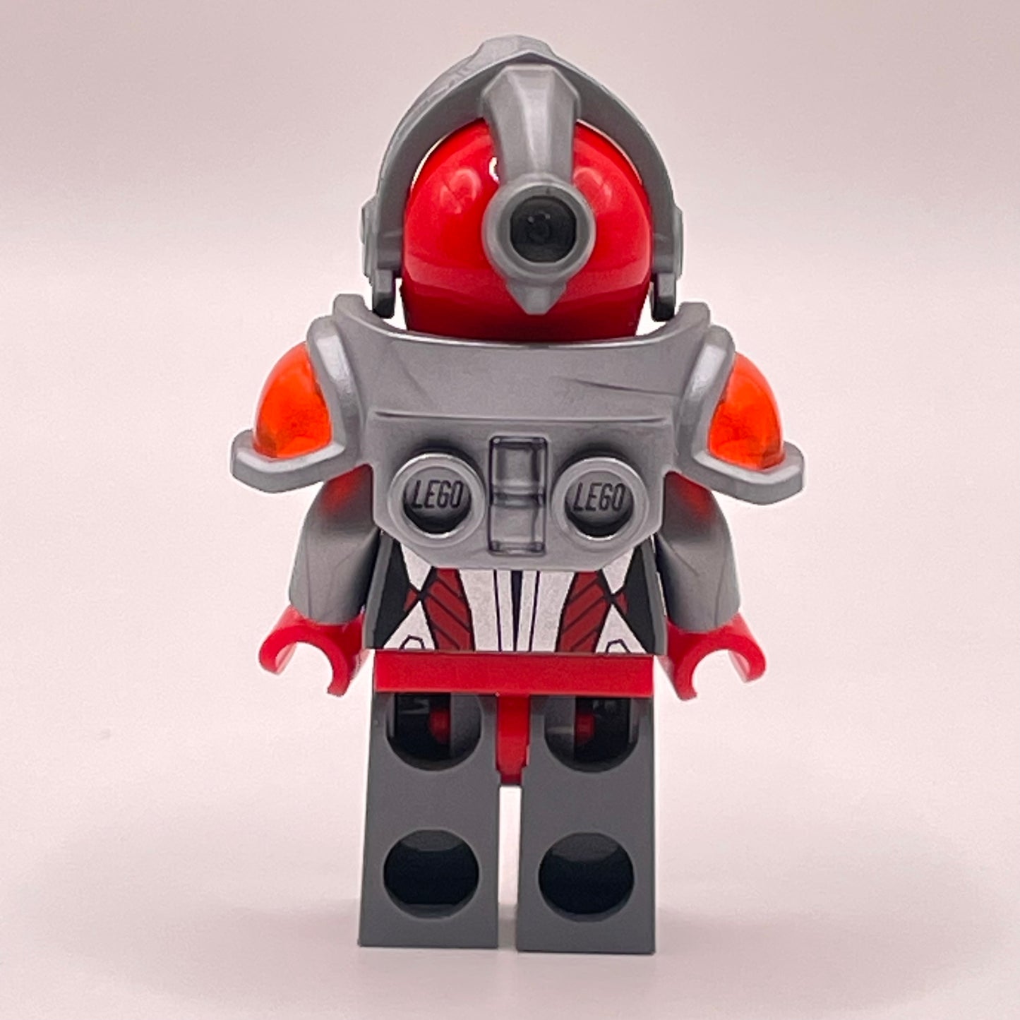 LEGO Macy Halbert, Nexo Knights Minifigure (nex016)