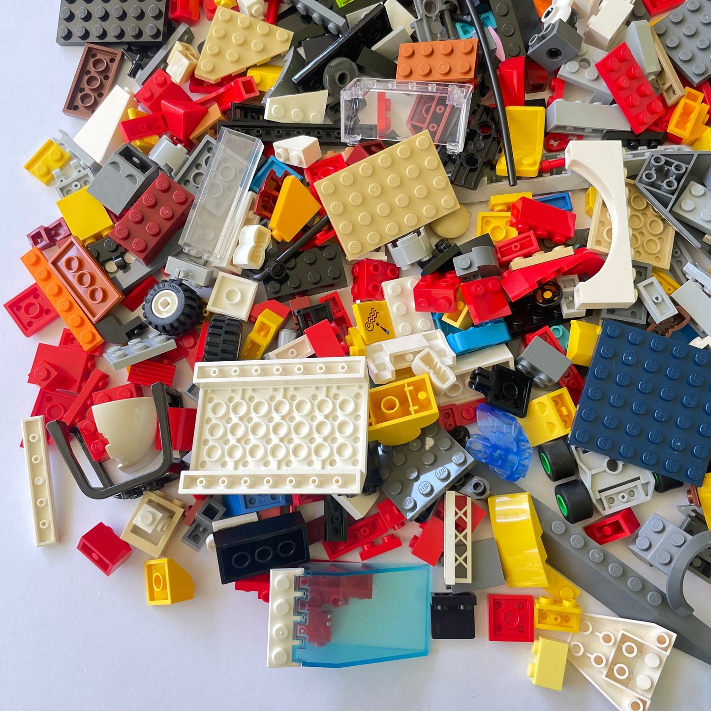 LEGO Fun Pack, Mixed Bag, Approx. 750g includes 6 Minifigures/Minidolls