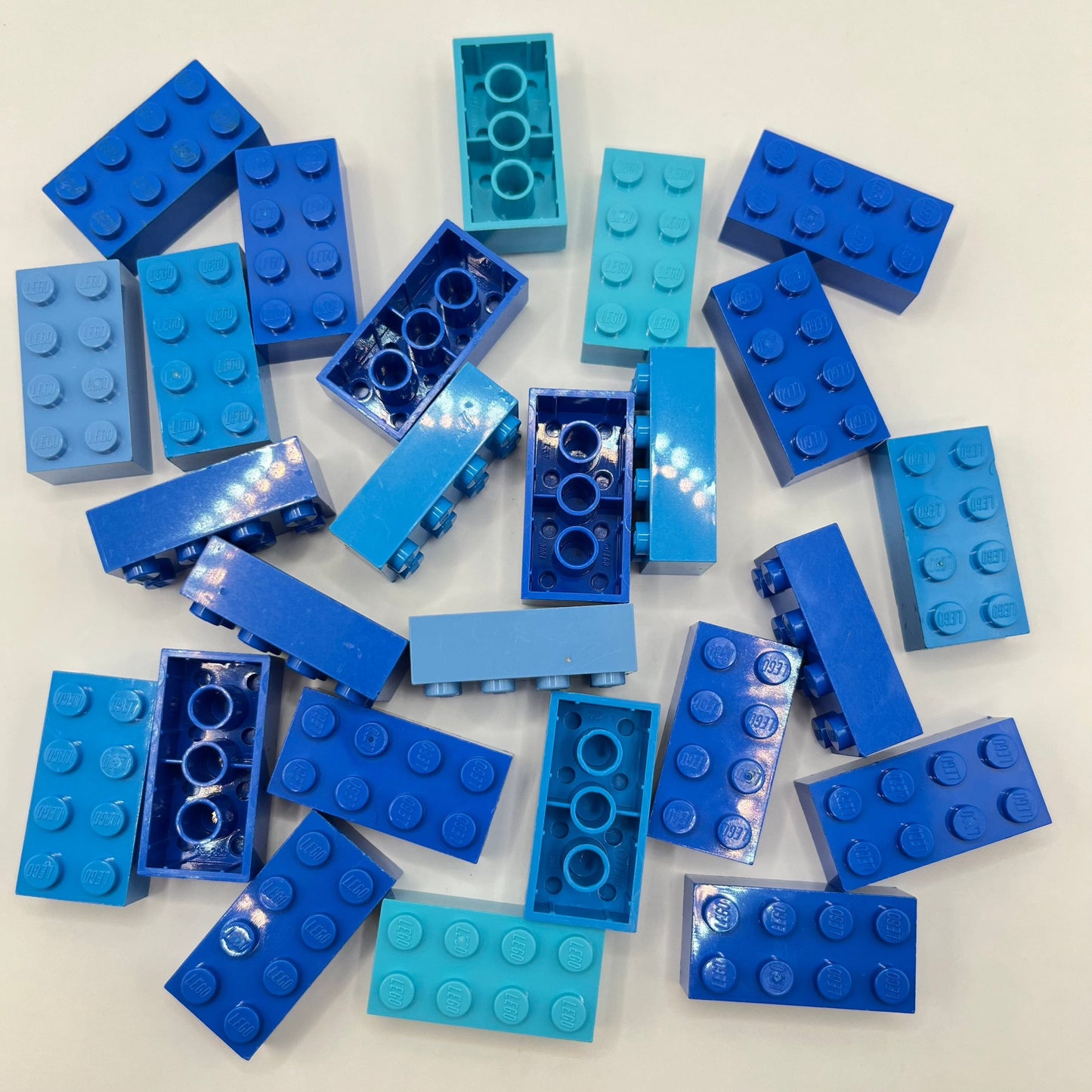 LEGO 2x4 Bricks, Mixed Blue, 25 Pieces