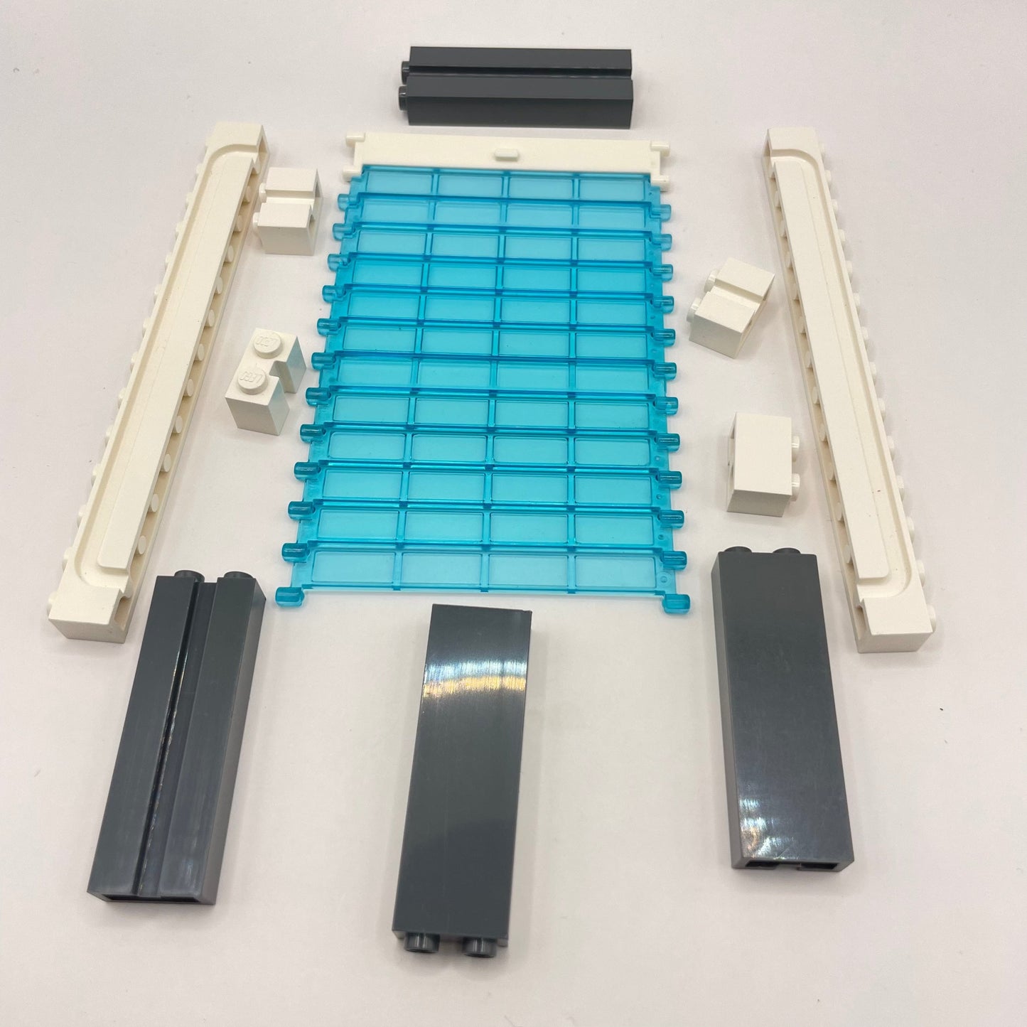 LEGO Roller Door and Bricks, Building, 23 Pieces
