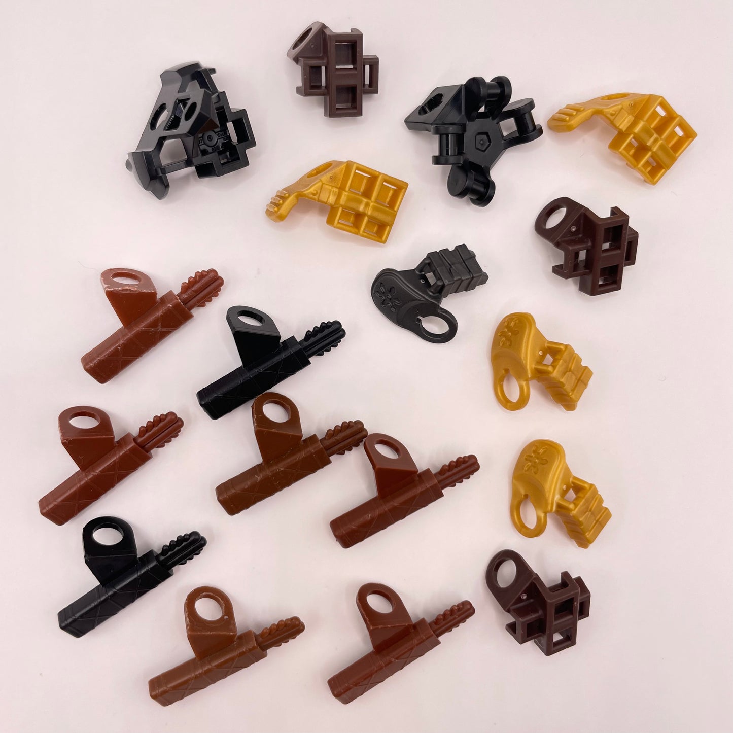 LEGO Shoulder Worn Battle Gear, Minifigure Accessories, 18 Pieces