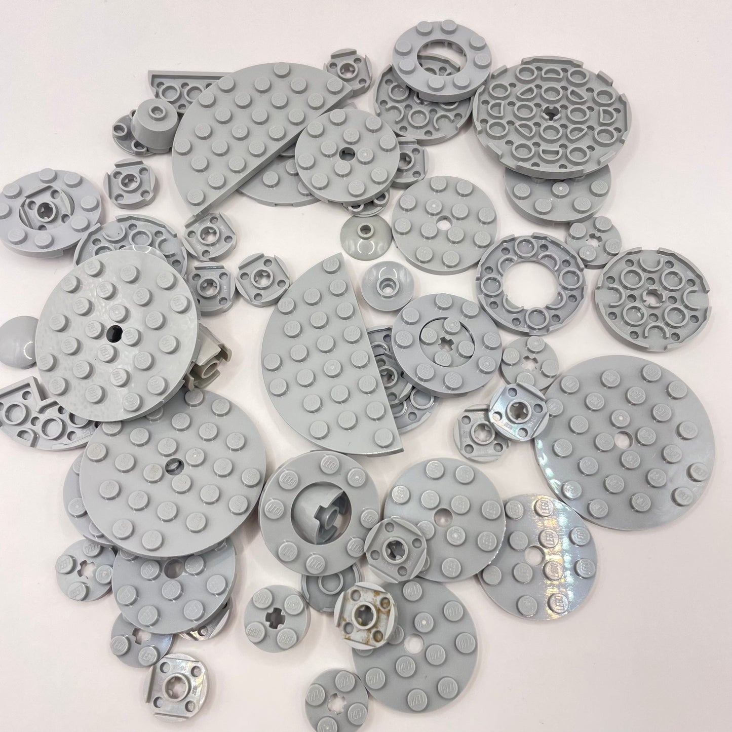 LEGO Round Plates, Light Bluish Grey, Approx. 65g
