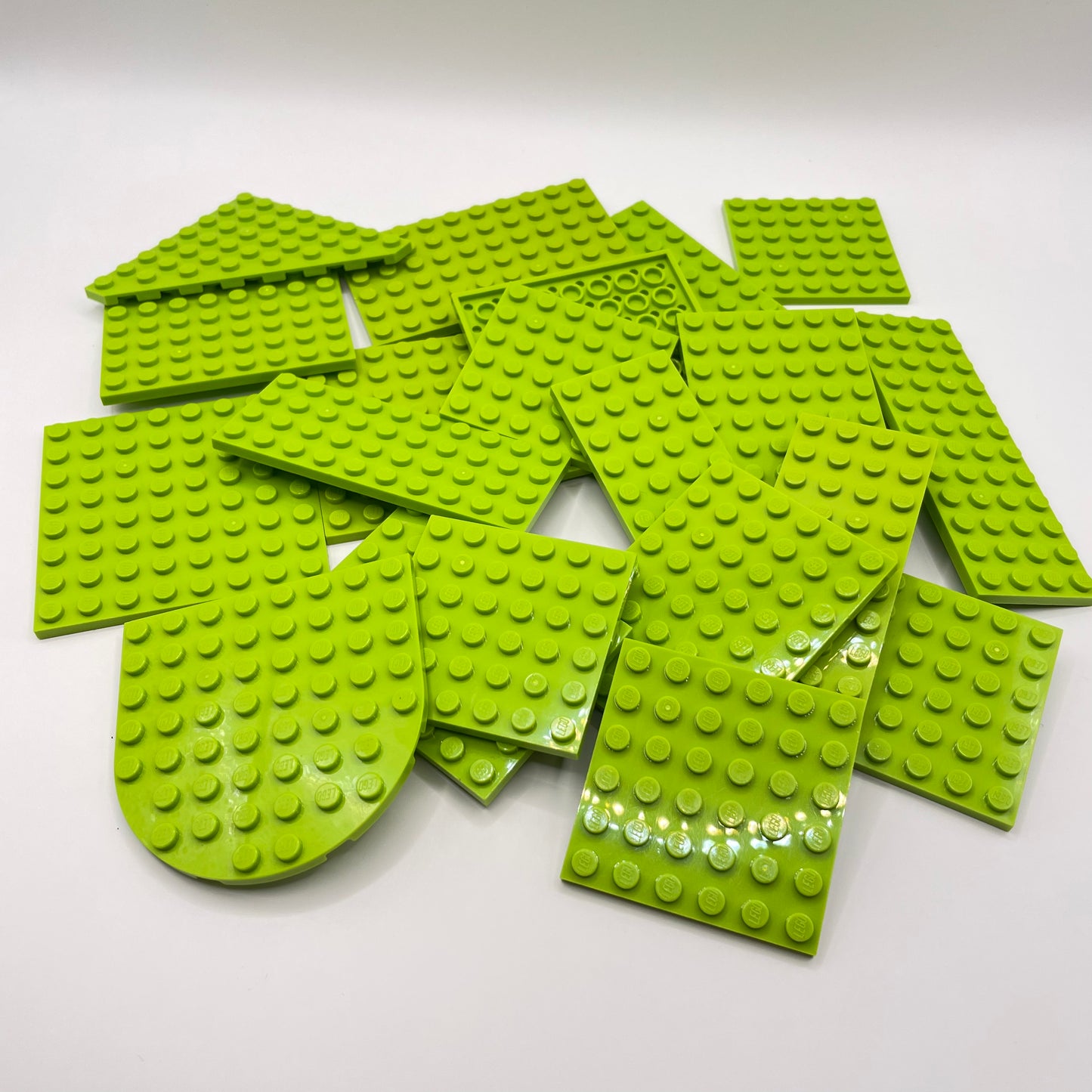LEGO Medium Plates, Lime, Approx. 120g