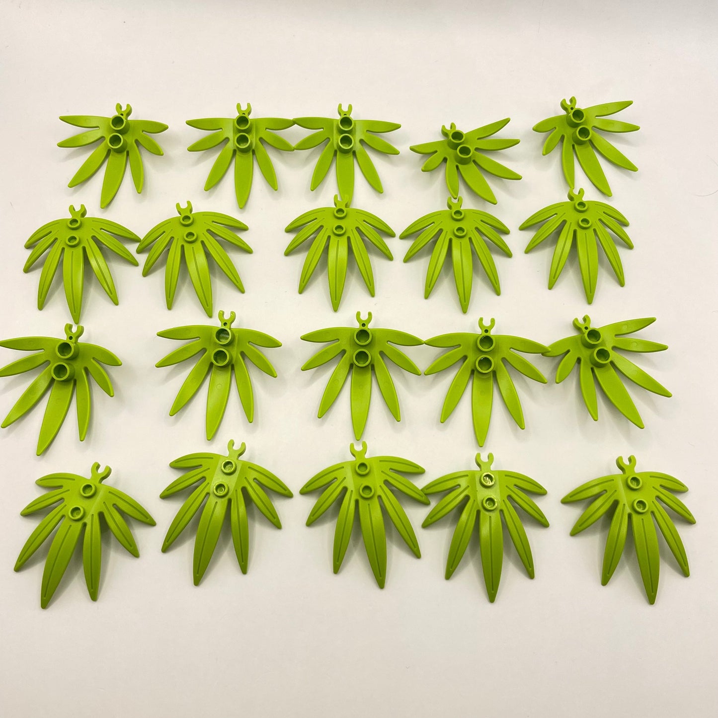 LEGO Plant Swordleaf Lime, 20 Pieces (42949)