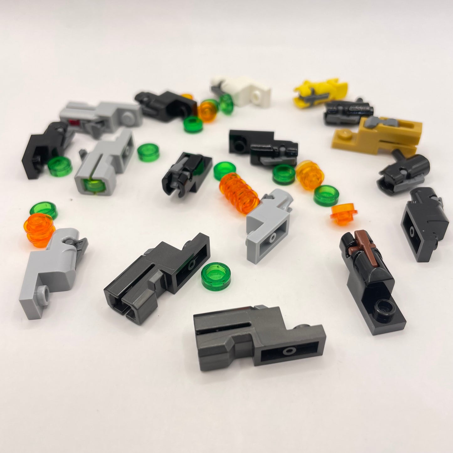 LEGO Mixed Shooters / Projectile Launchers, Minifigure Accessories, 17 Pieces