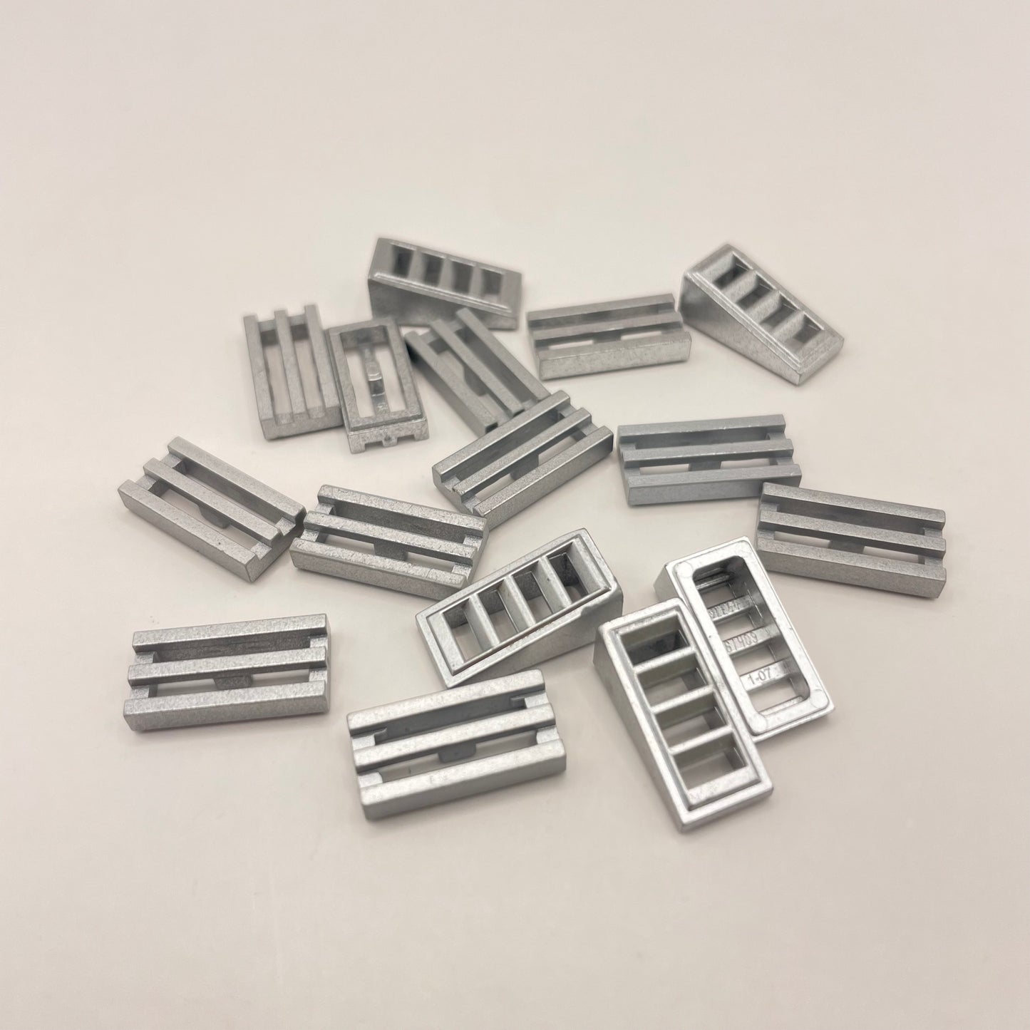 LEGO Grills, Metallic Silver, 16 Pieces