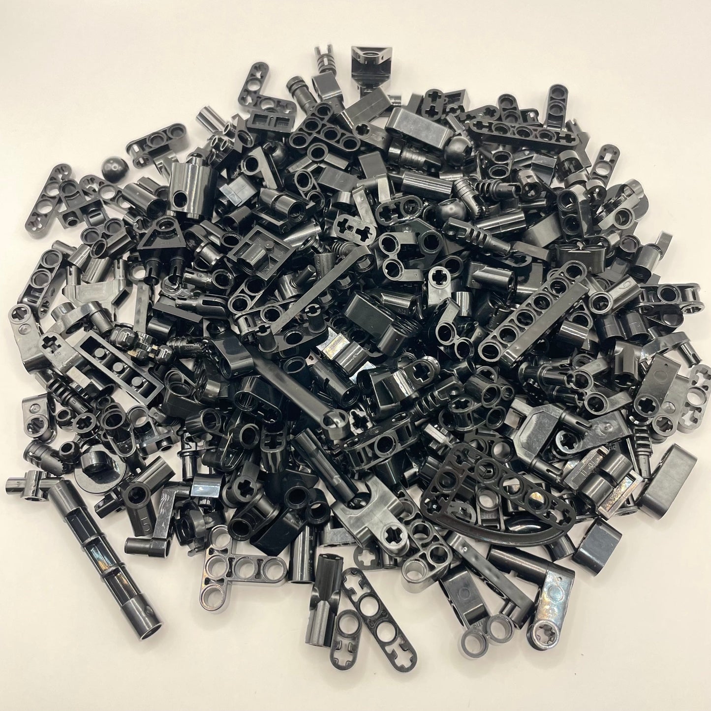 LEGO Mixed Small/Medium Technic, Black, Approx. 185g