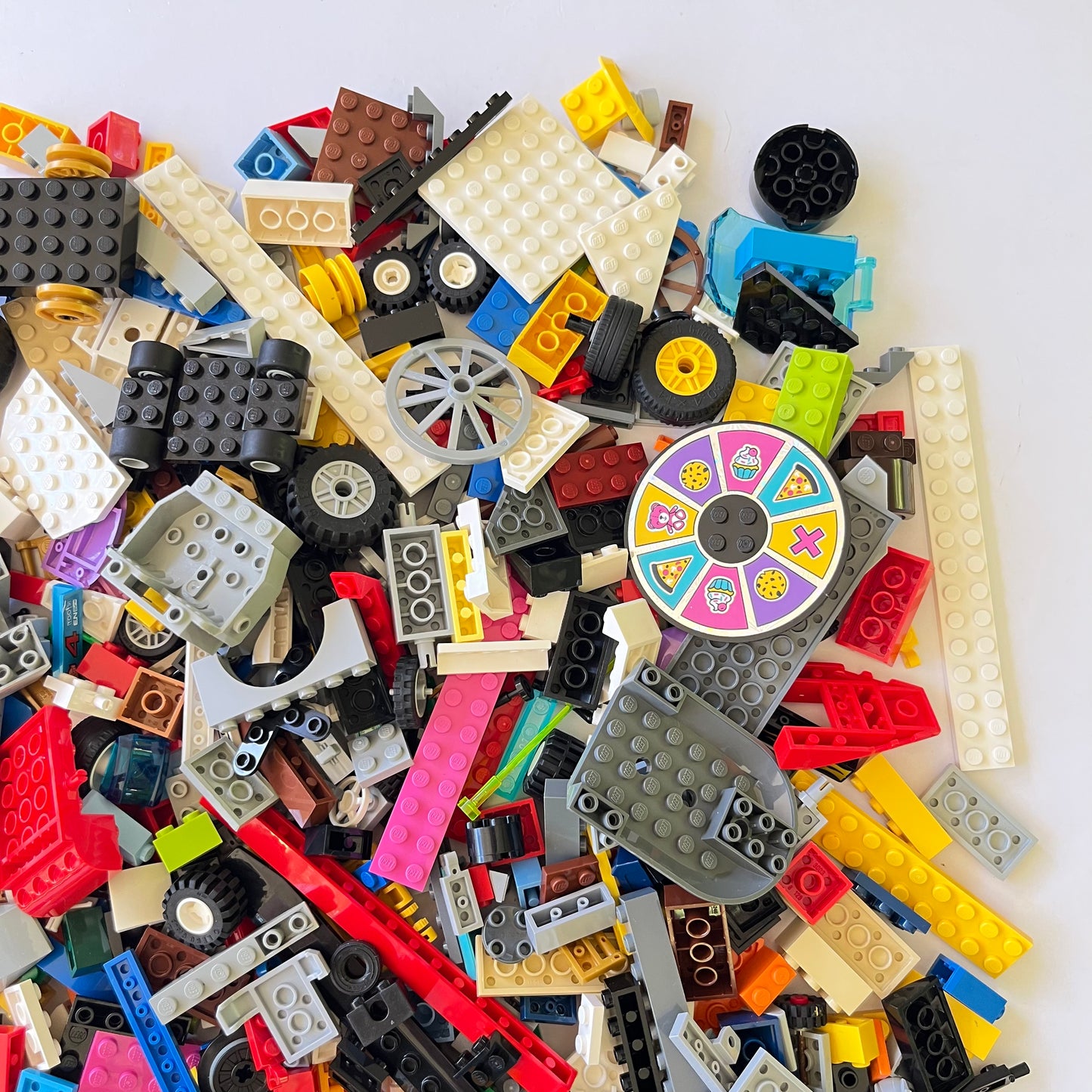LEGO Fun Pack, Mixed Bag, Approx. 750g includes 6 Minifigures/Minidolls