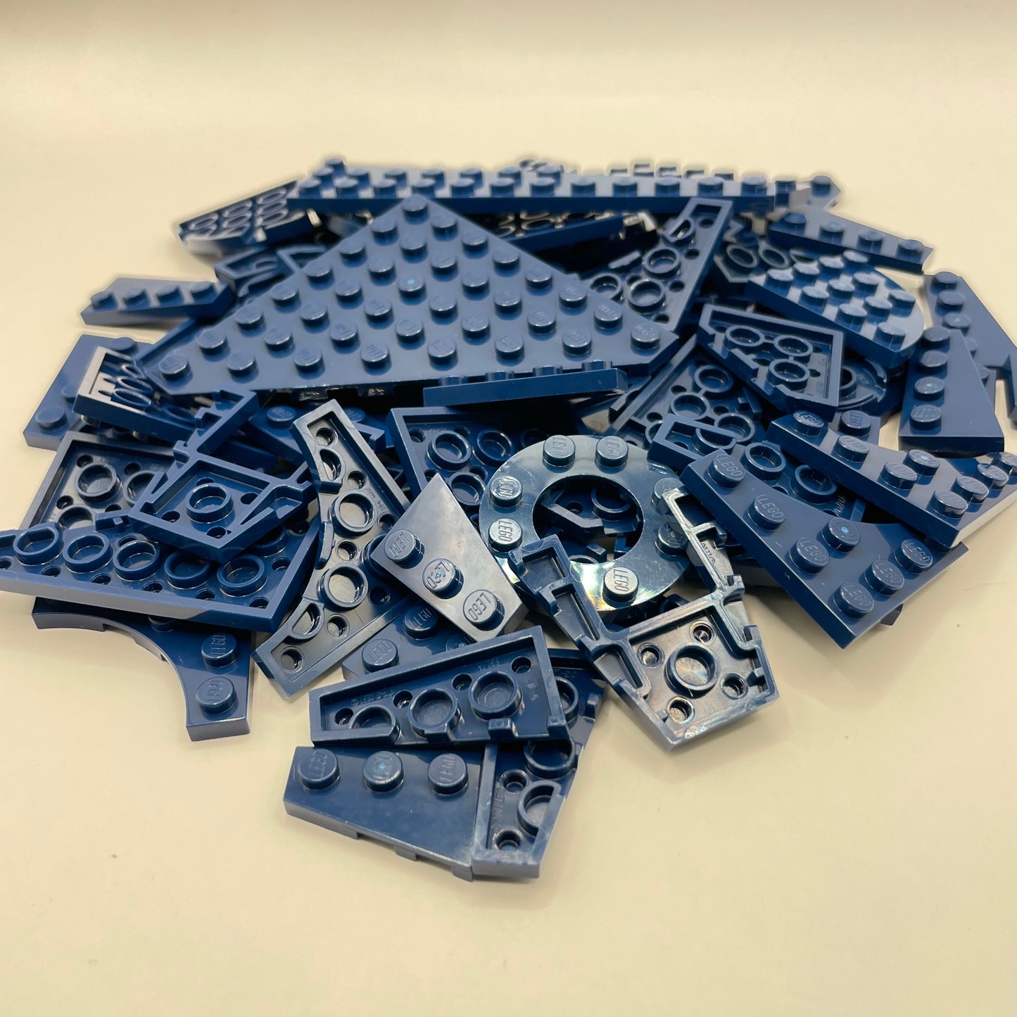 LEGO Wings and Circles, Plates, Dark Blue, Approx. 85g