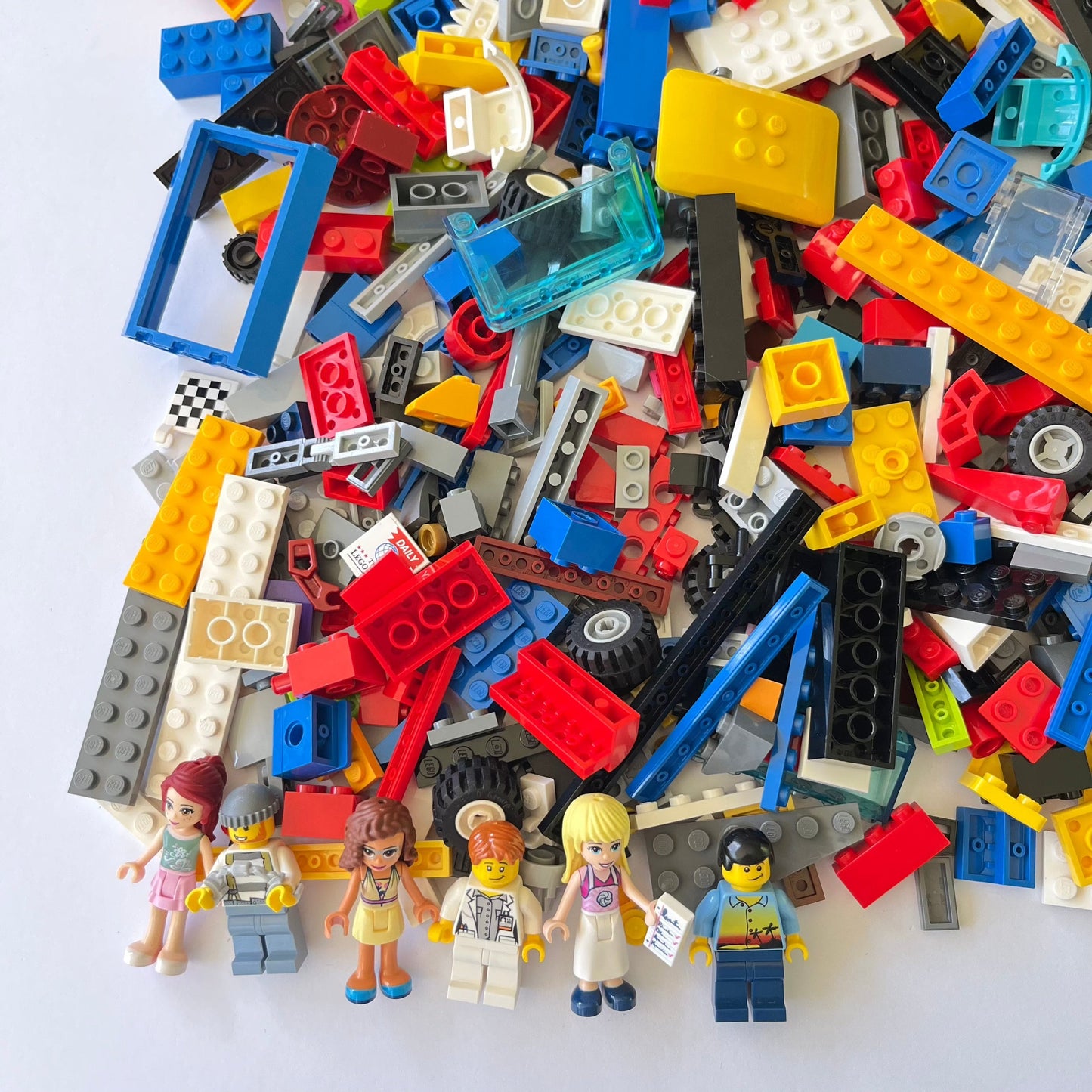 LEGO Fun Pack, Mixed Bag, Approx. 750g includes 6 Minifigures/Minidolls