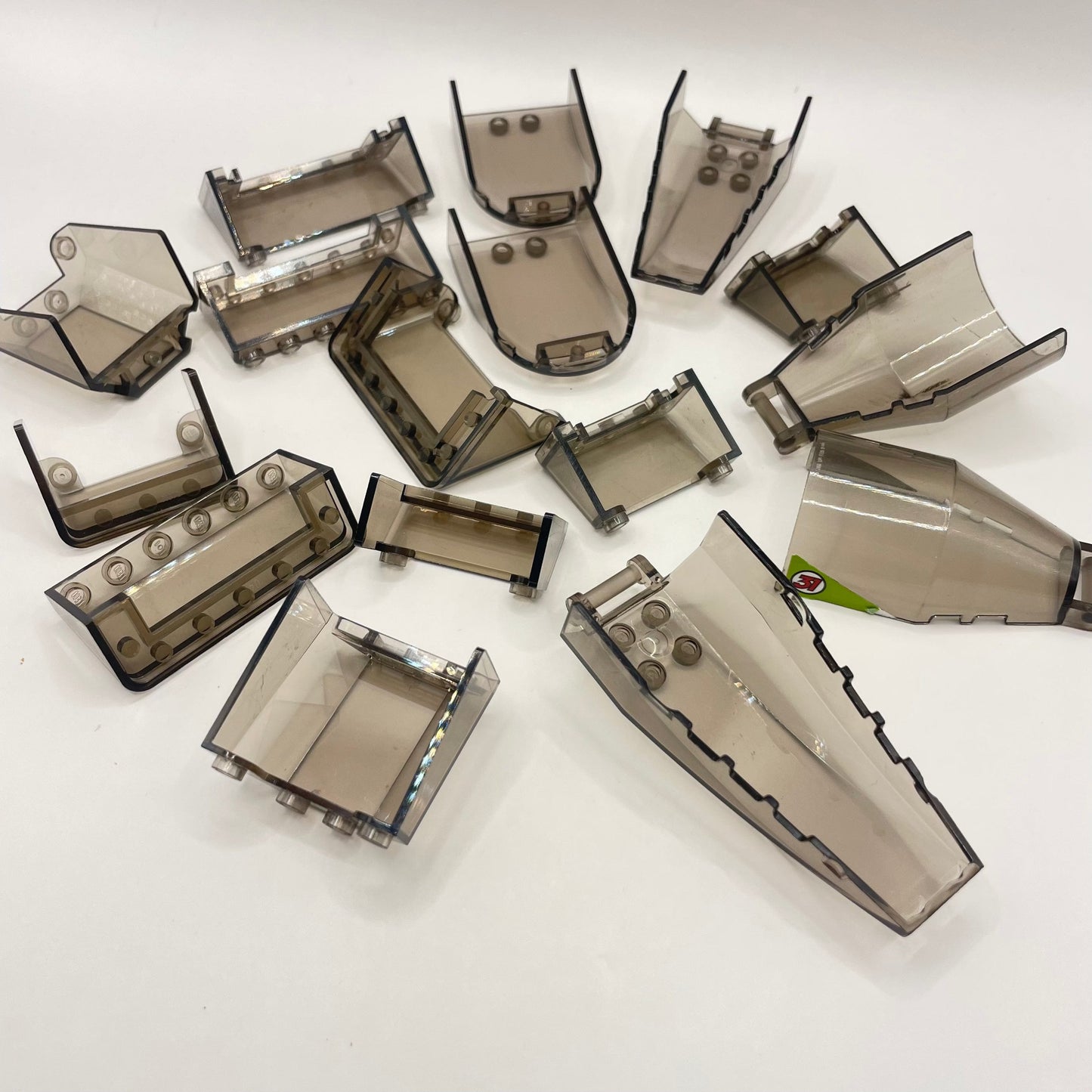 LEGO Transparent Brown, Windscreens, Vehicles (16 Pieces)