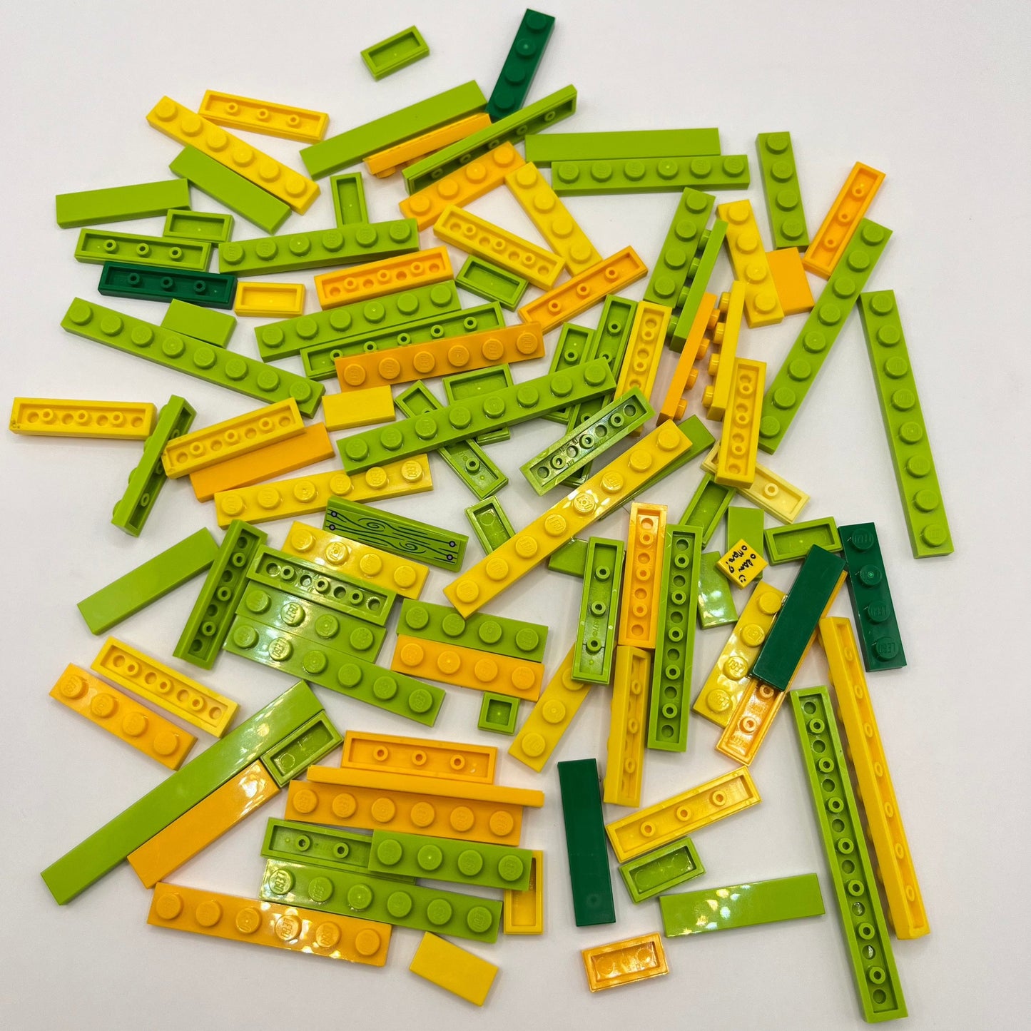 LEGO 1x Plates and Tiles, Green and Yellow, Approx. 65g