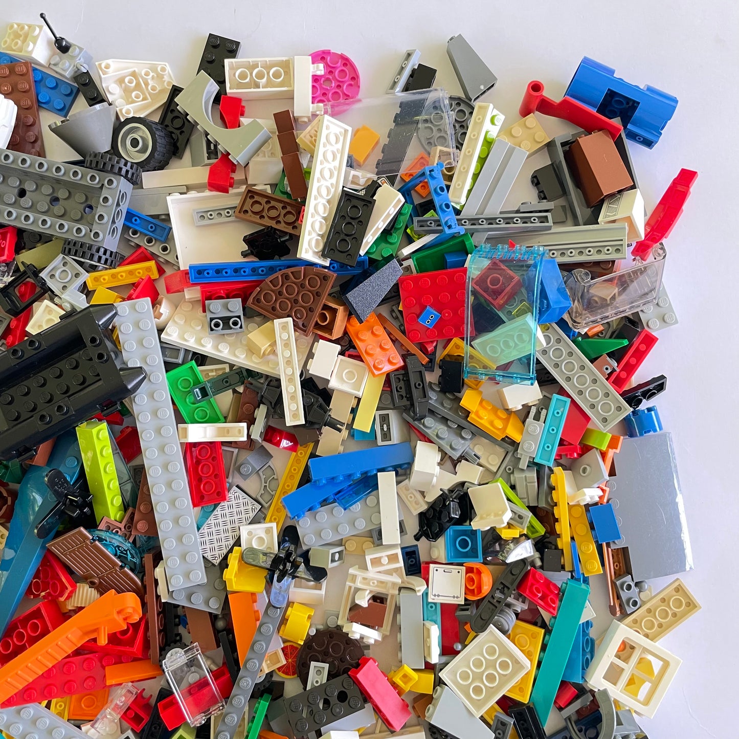 LEGO Fun Pack, Mixed Bag, Approx. 750g includes 6 Minifigures/Minidolls