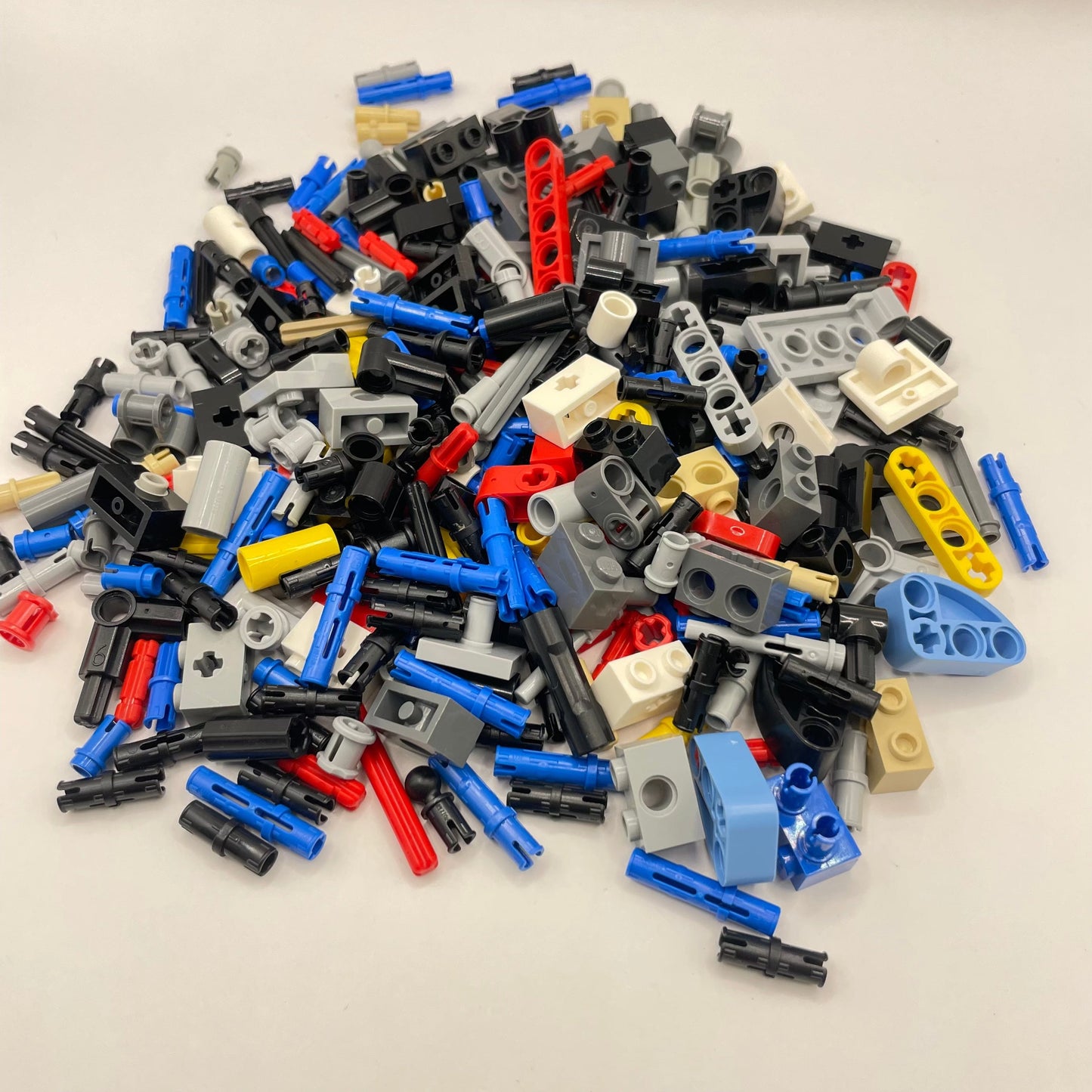 LEGO Small Mixed Technic including Pins, Mixed Colours, Technic, Approx. 130g
