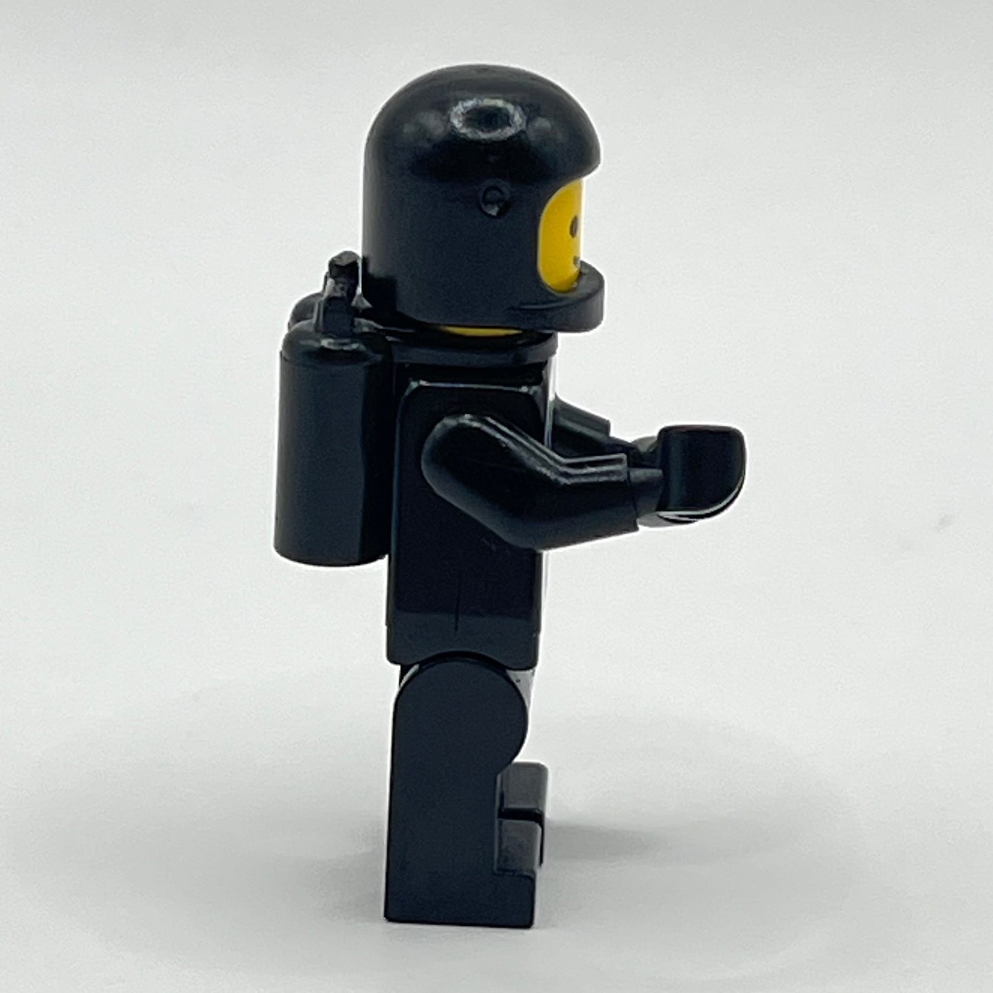 LEGO Classic Space - Black, Minifigure (sp003) - Cracked Torso, Correct Helmet
