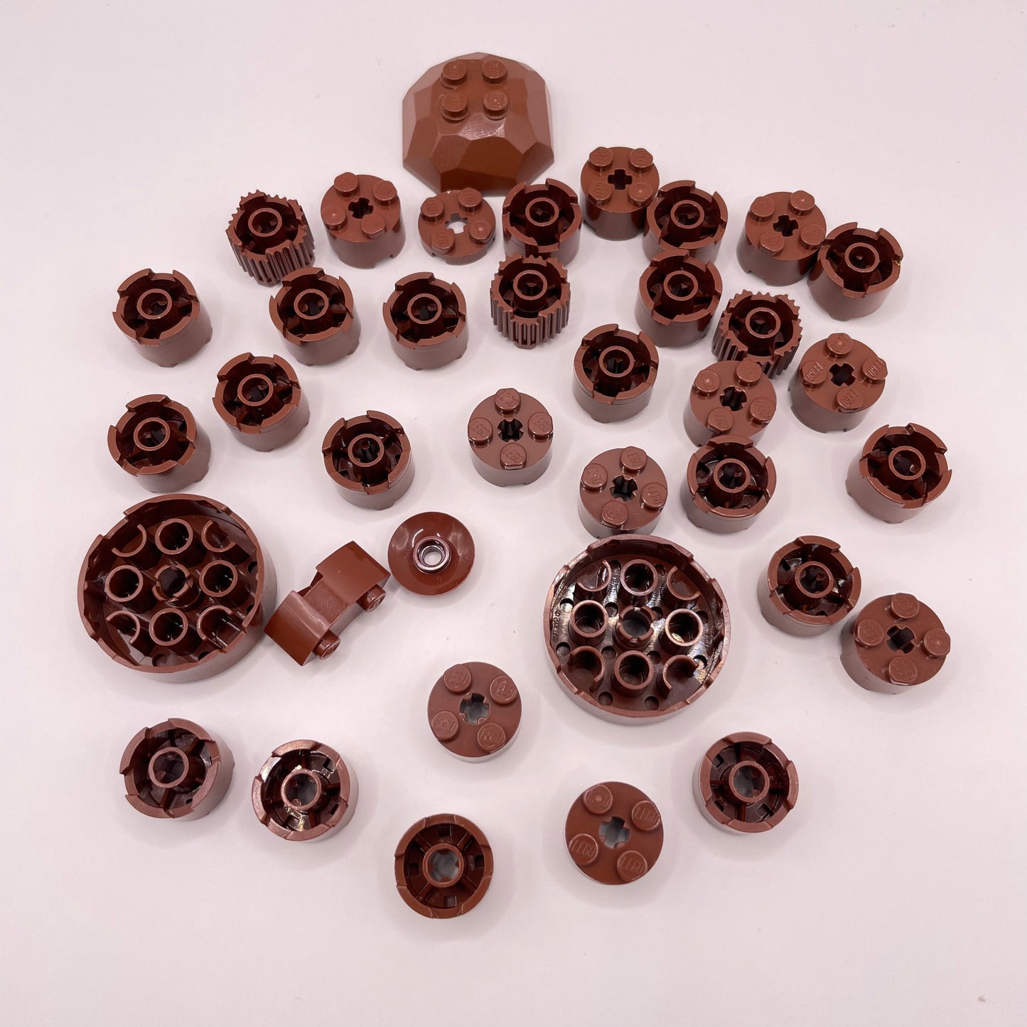 LEGO Round Bricks, Reddish Brown, Approx. 40g