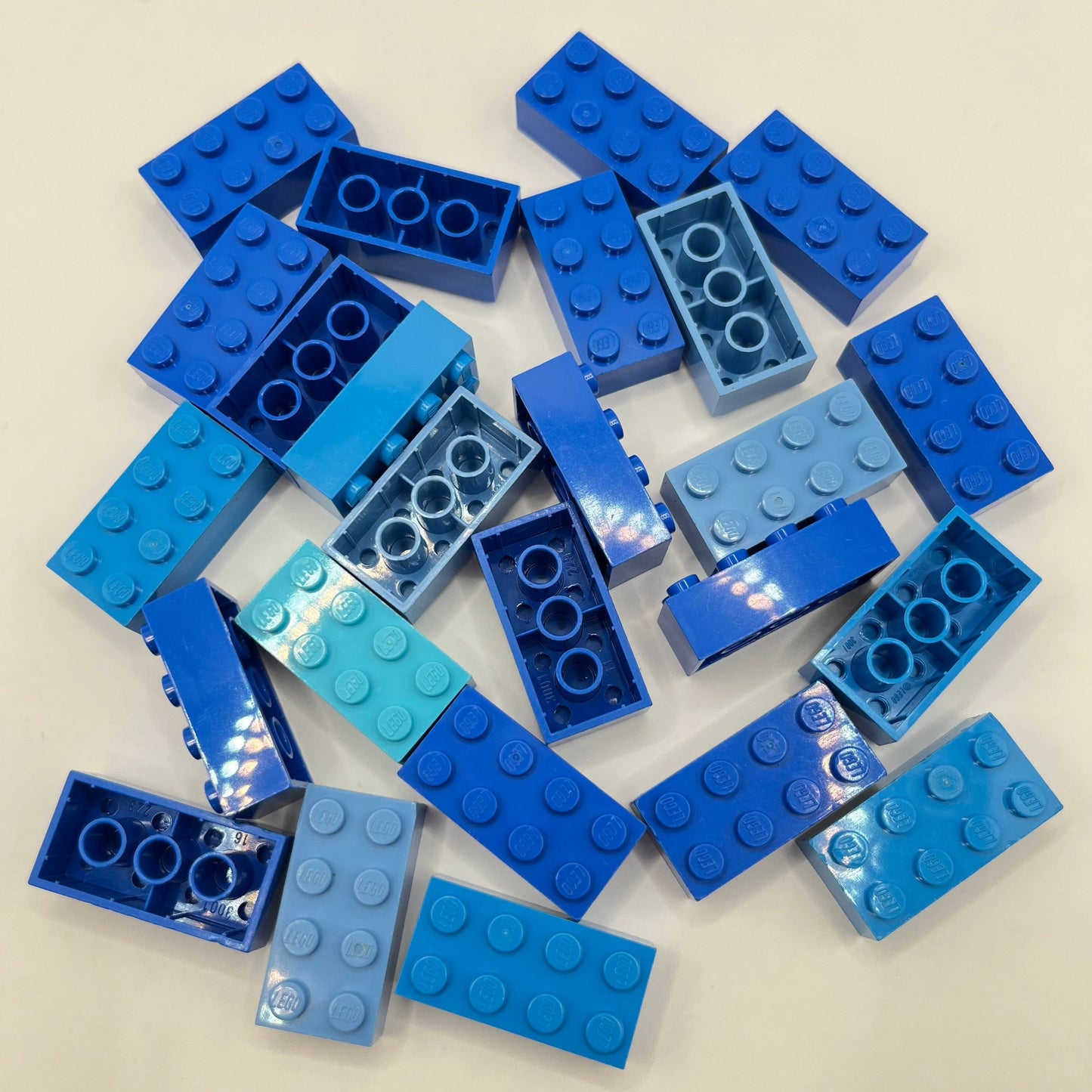LEGO 2x4 Bricks, Mixed Blue, 25 Pieces