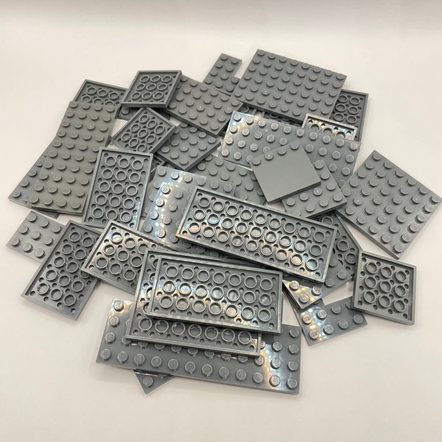 LEGO Dark Bluish Grey, Medium Plates, Approx. 115g