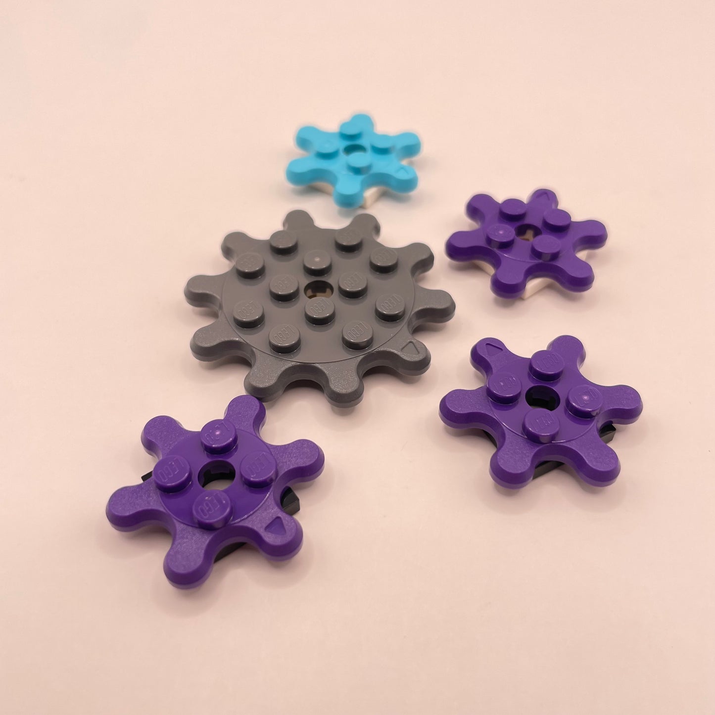LEGO Plate Turntables, Mixed Colours, 5 pieces