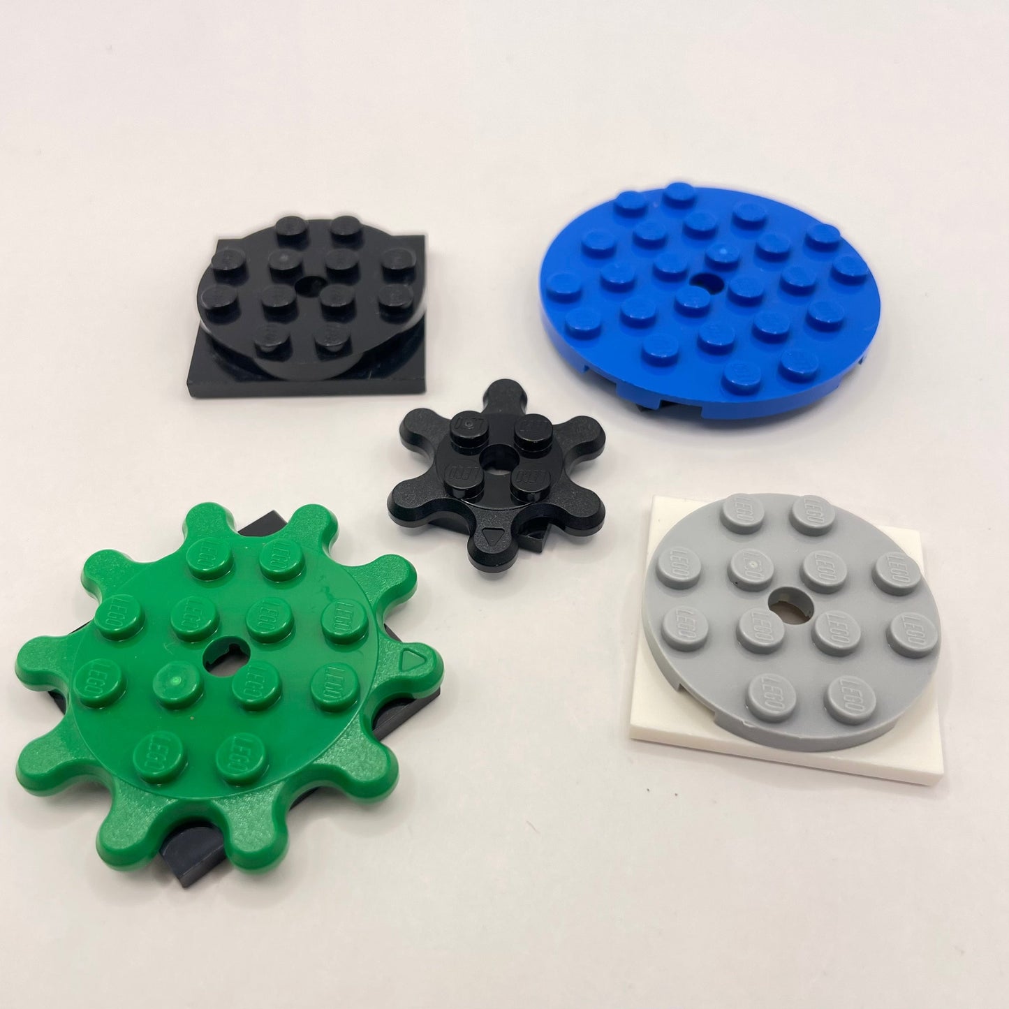 LEGO Plate Turntables, Mixed Colours, 5 pieces