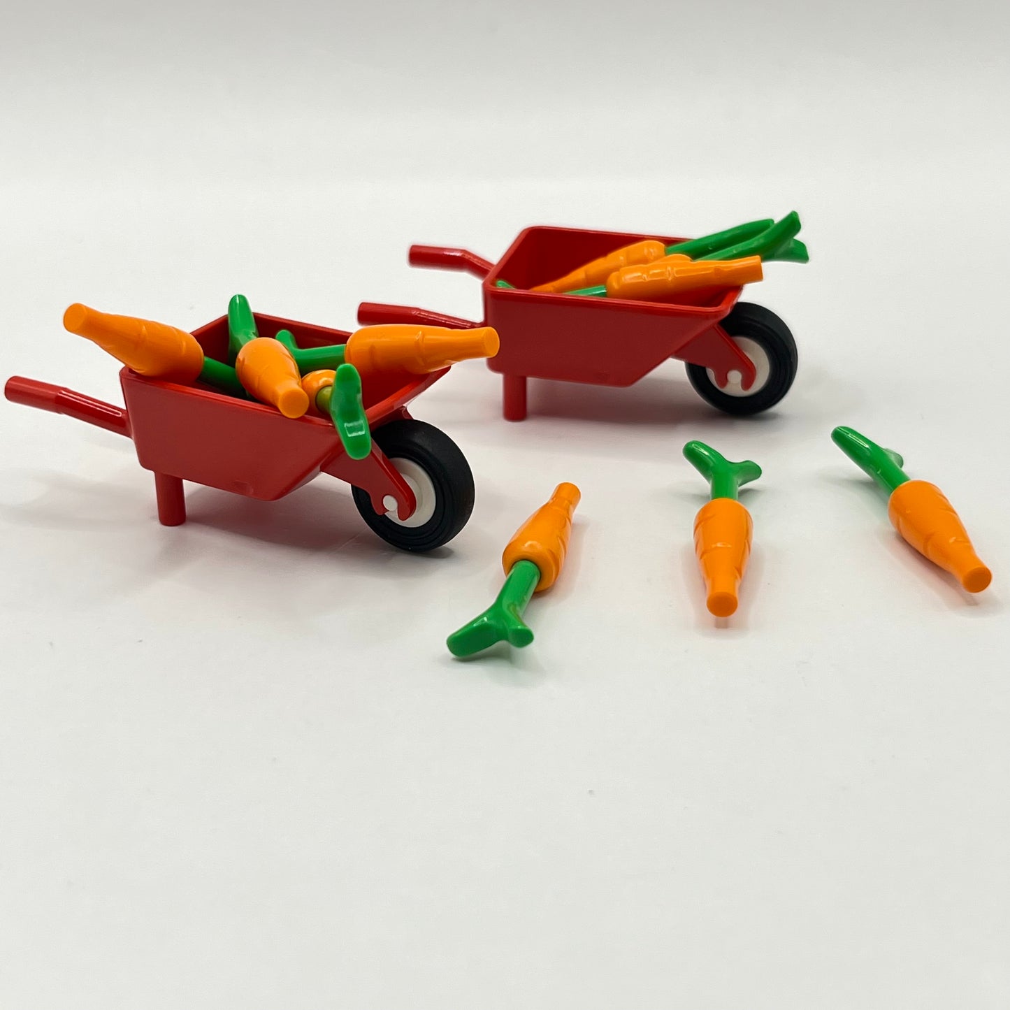 LEGO Wheelbarrow and Carrots, Orange and Red, 11 Pieces