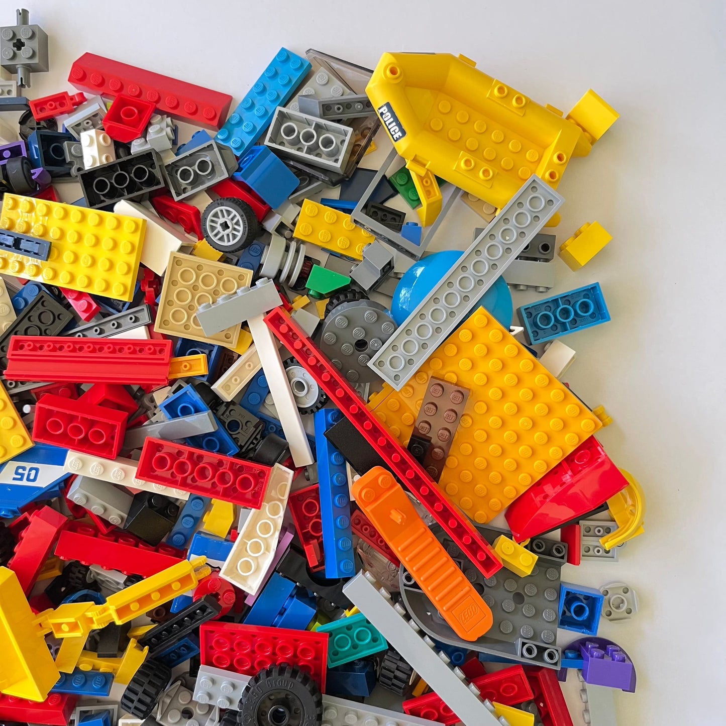 LEGO Fun Pack, Mixed Bag, Approx. 750g includes 6 Minifigures/Minidolls