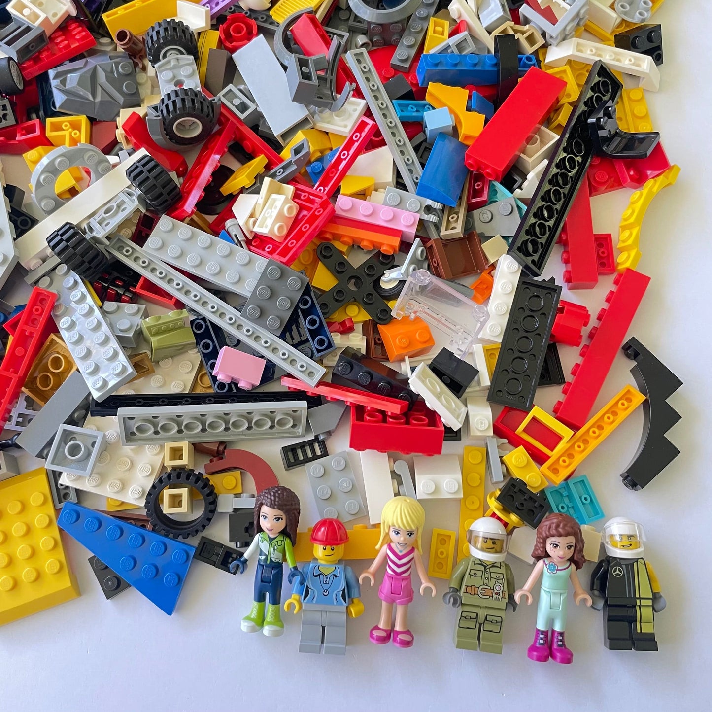 LEGO Fun Pack, Mixed Bag, Approx. 750g includes 6 Minifigures/Minidolls