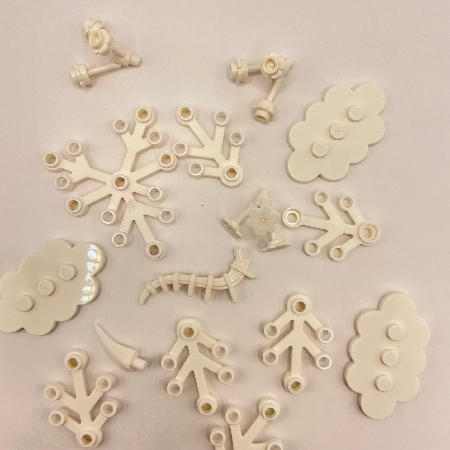 LEGO Plant and Leaves, White, 24 Pieces