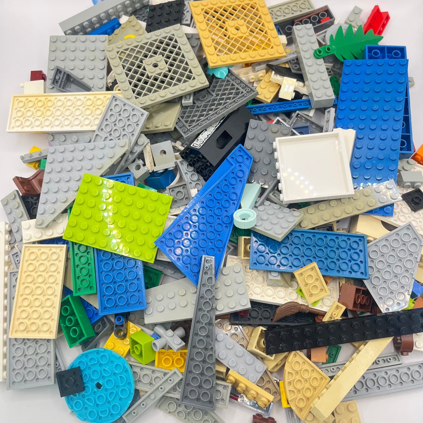 LEGO Seconds Bulk, Mixed Bag, Approx. 650g Bite Marks, Colour Faded, Genuine LEGO