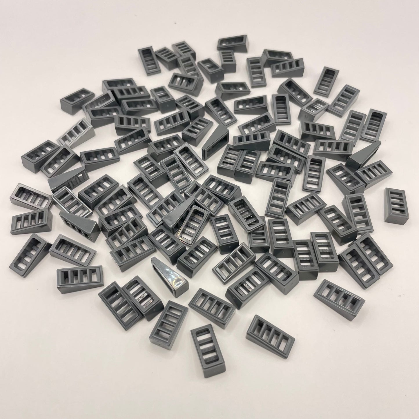 LEGO Grills, 1x2 Cheese Slope, Dark Bluish Grey, 100 Pieces