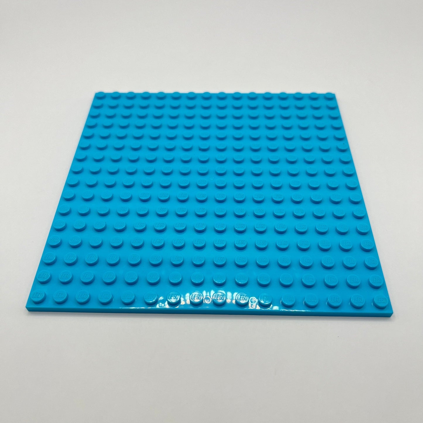 LEGO Plate, Medium Azure, 16x16, 91405 (1 Piece)