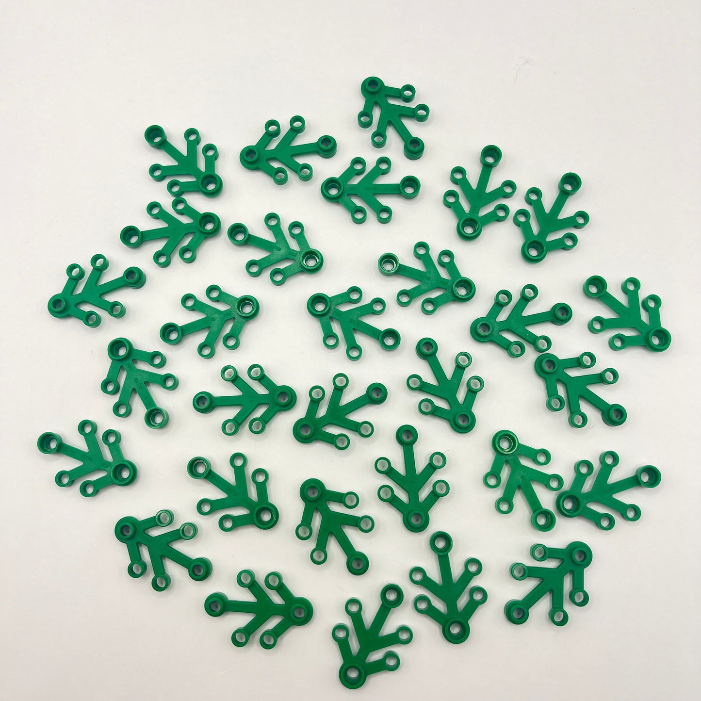 LEGO Plant Leaves 4x3, Green, 30 Pieces (2423)